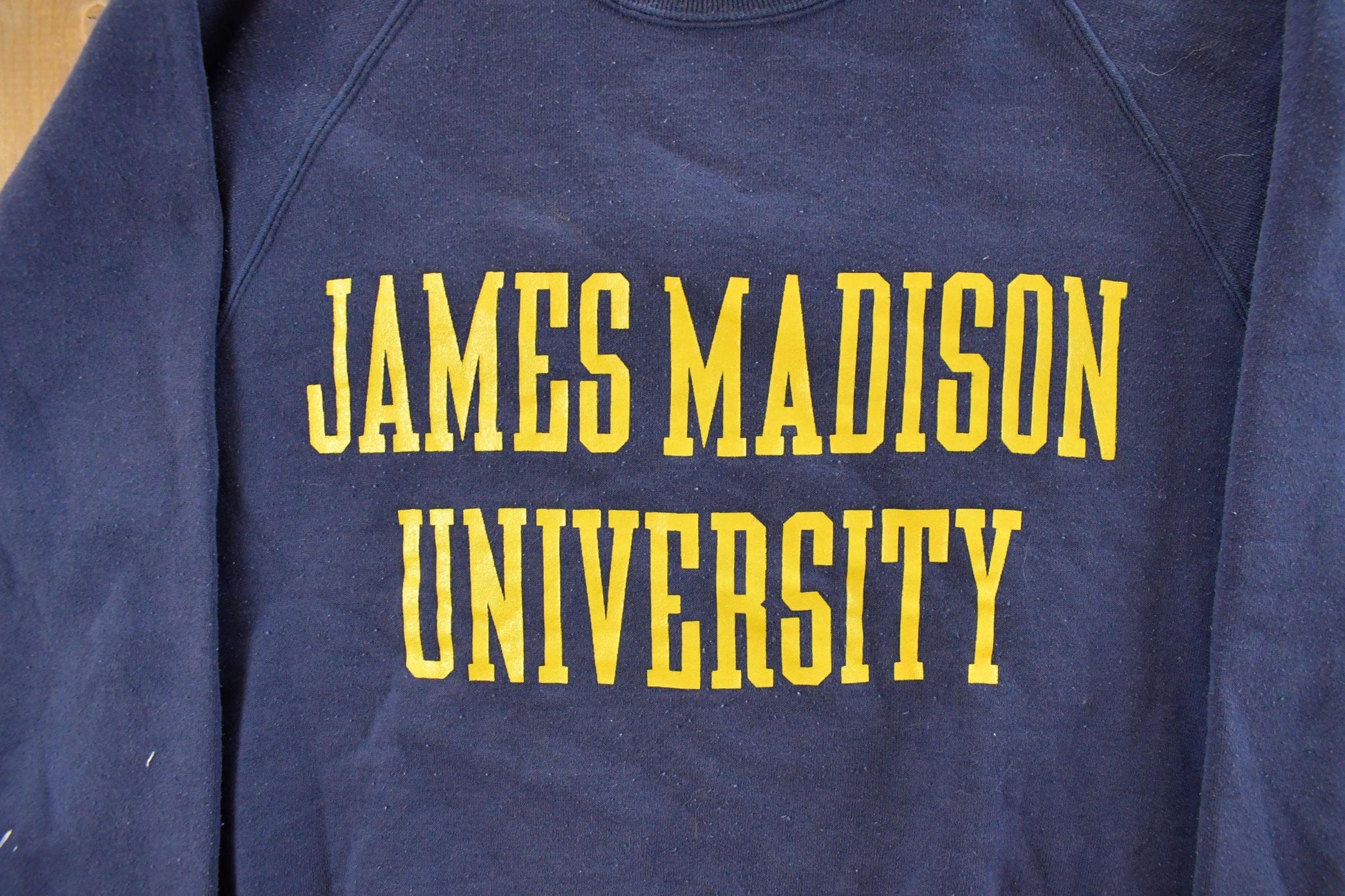 Vintage 1990s James Madison University Crewneck Sweatshirt Men's Large from propervintagecanada