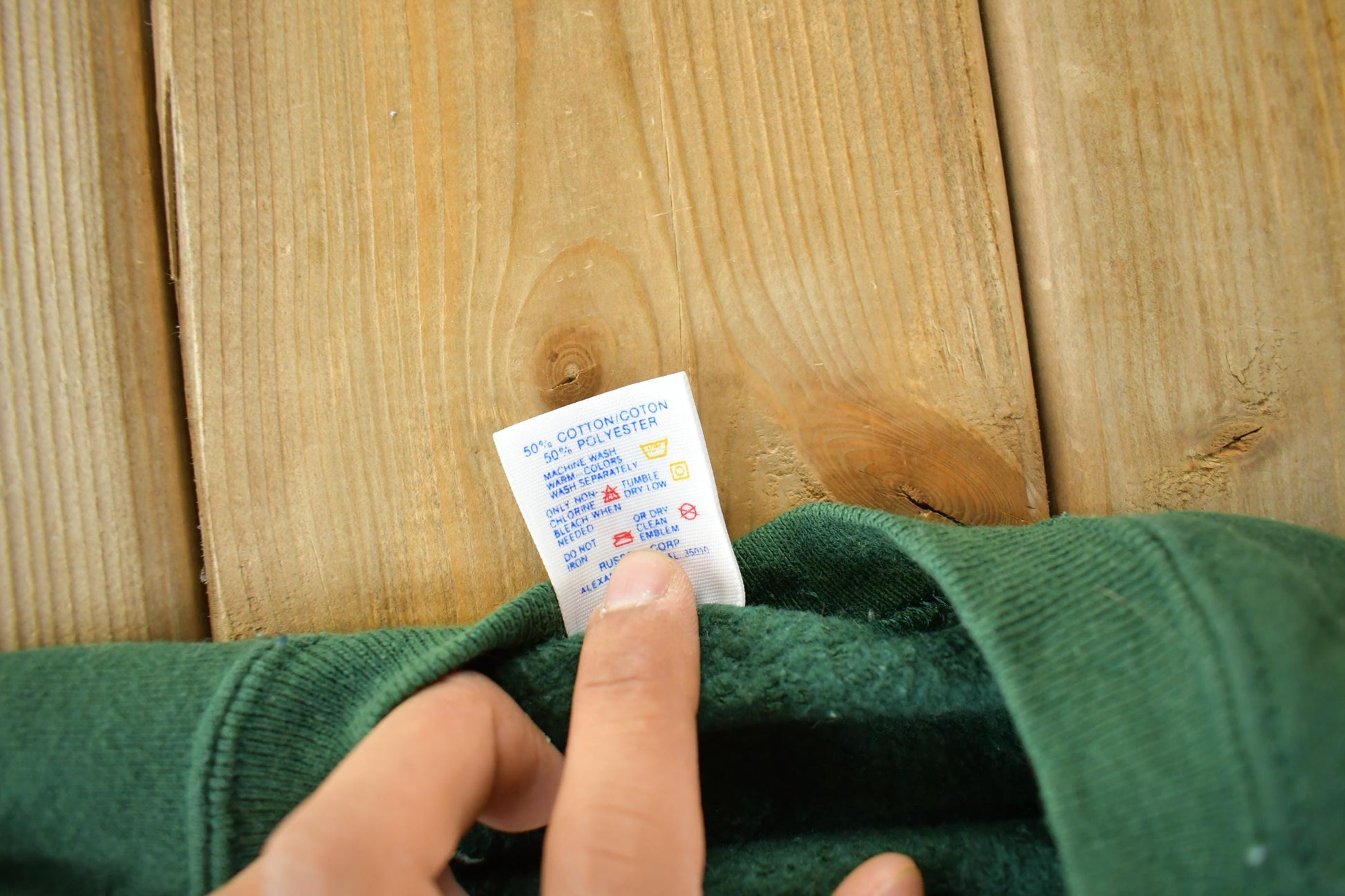 Vintage 1990s Jerzees Blank Crewneck Sweatshirt Men's Large from propervintagecanada