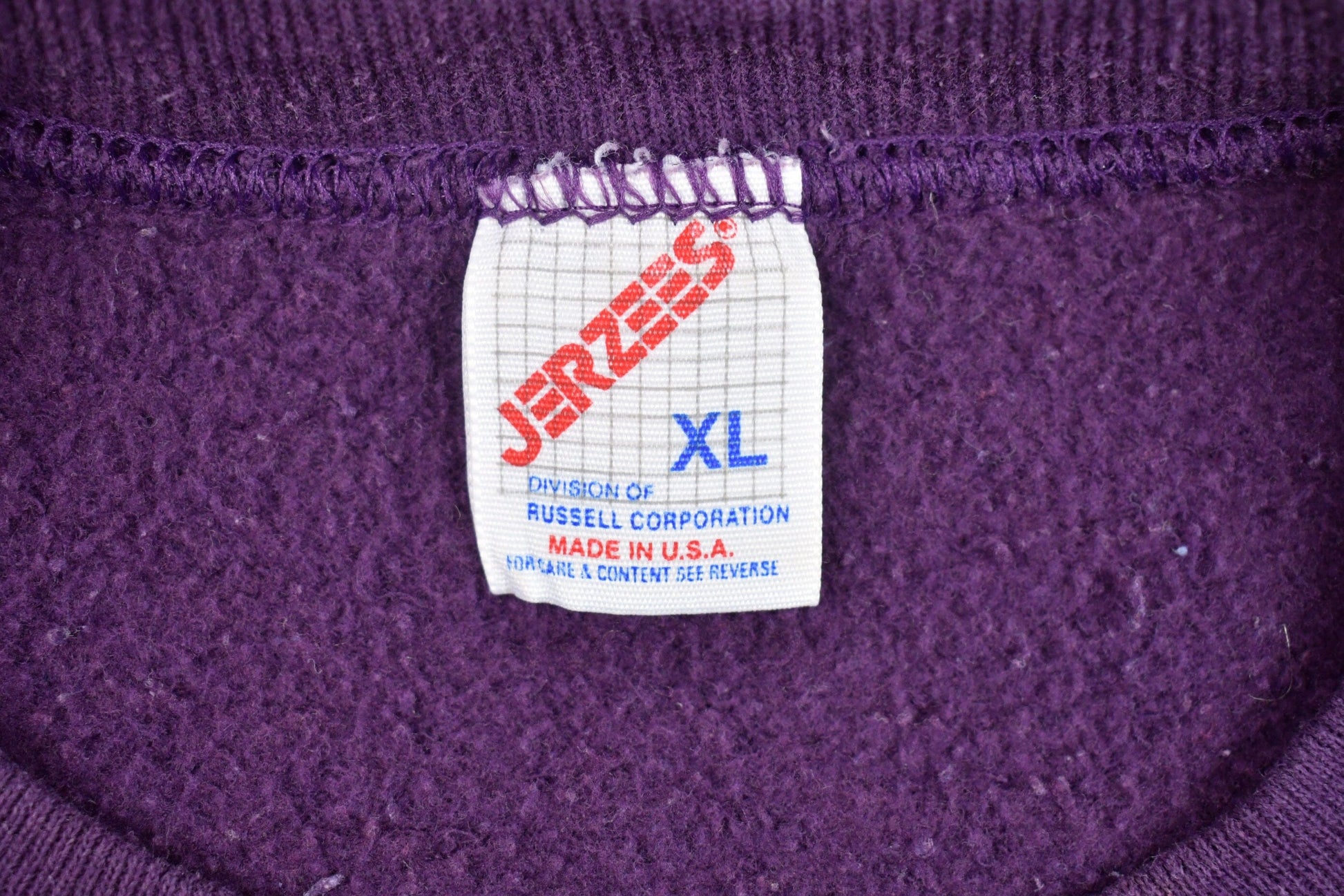 Vintage 1990s Jerzees Blank Raglan Crewneck Sweatshirt Men's XL from propervintagecanada