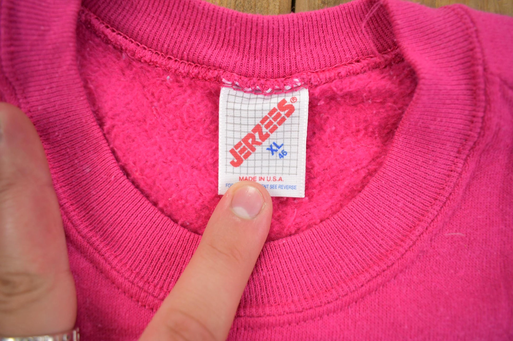 Vintage 1990s Jerzees Pink Blank Crewneck Sweatshirt Men's Large from propervintagecanada