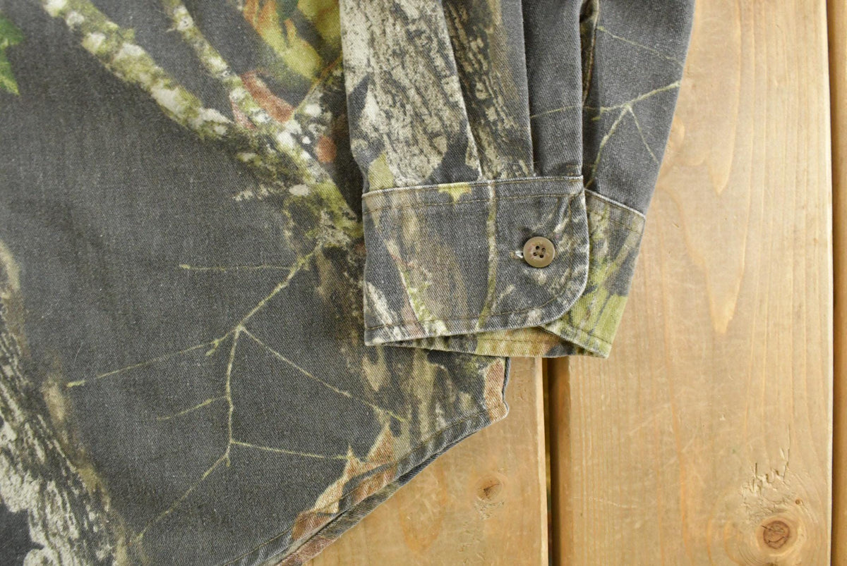 Vintage 1990s Jerzees Tree Camo Button Up Shirt Men's L from propervintagecanada