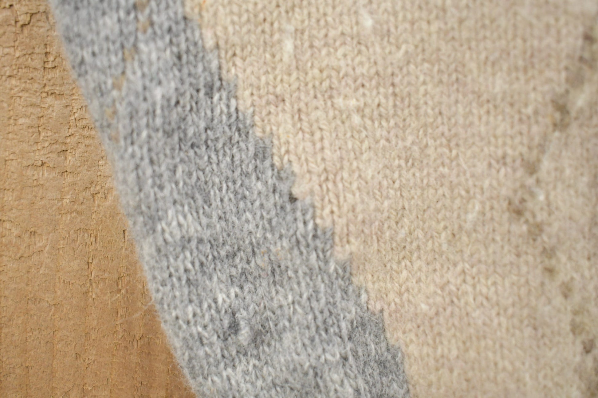 Vintage 1990s JH Collectibles 70% Lambswool Knit Argyle Sweater Men's Small from propervintagecanada