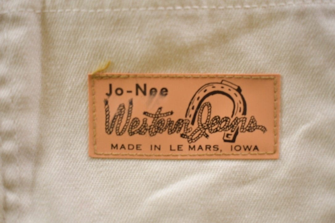 Vintage 1990s Jo-Nee Western Jeans White Bootcut Denim Jeans Women's 26 x 25 from propervintagecanada