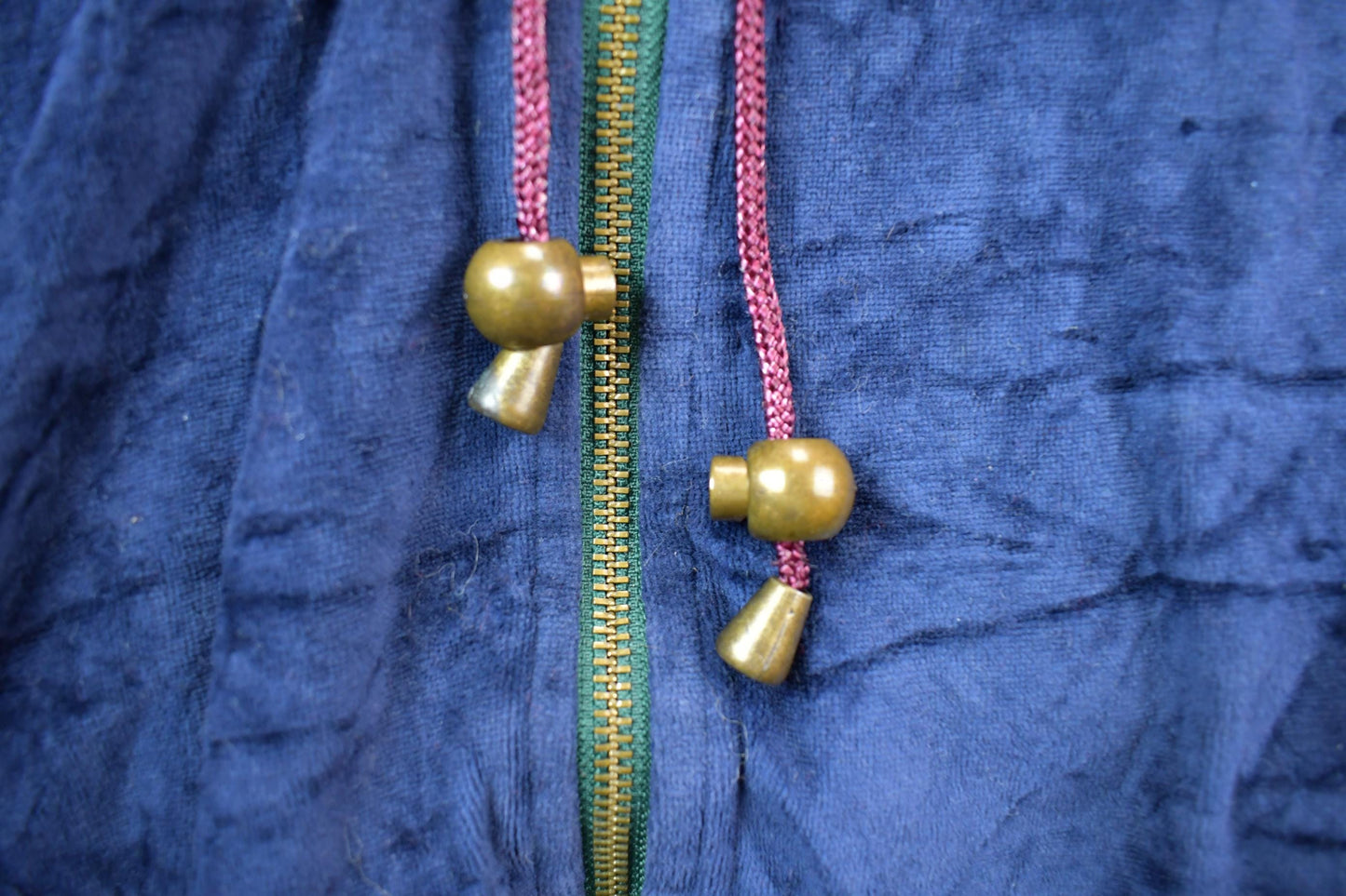 Vintage 1990s Kaotic Fleece Sweater Men's XL from propervintagecanada