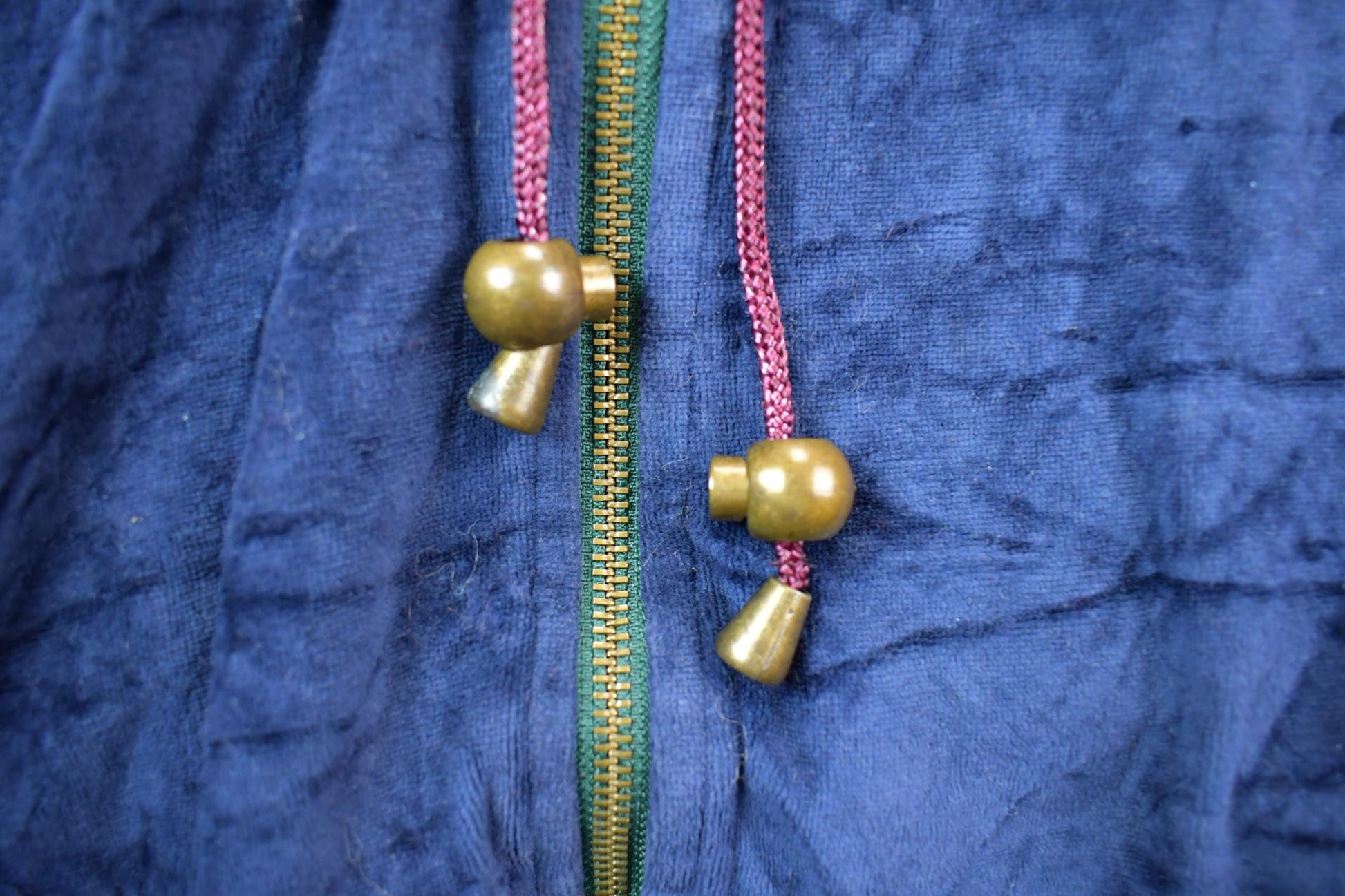 Vintage 1990s Kaotic Fleece Sweater Men's XL from propervintagecanada