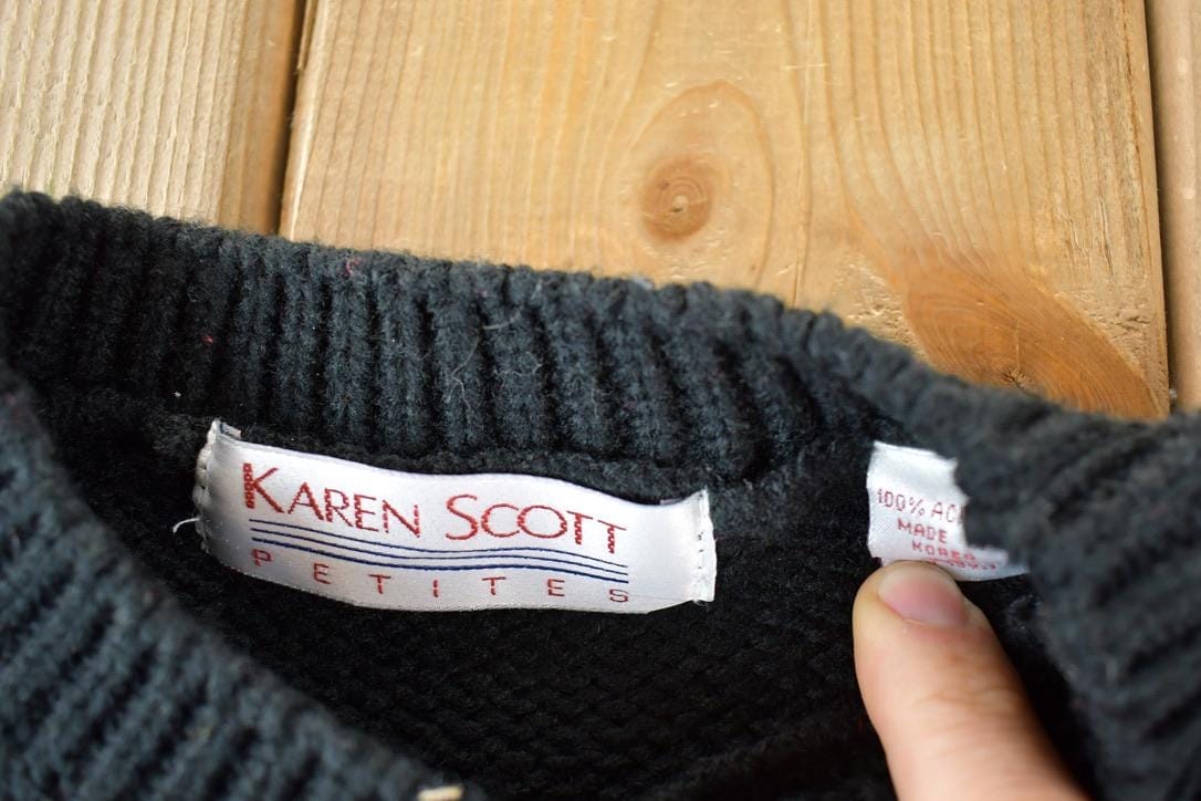 Vintage 1990s Karen Scott Love Ducks Country Style Knit Abstract Pattern Crewneck Sweater Men's Small from propervintagecanada