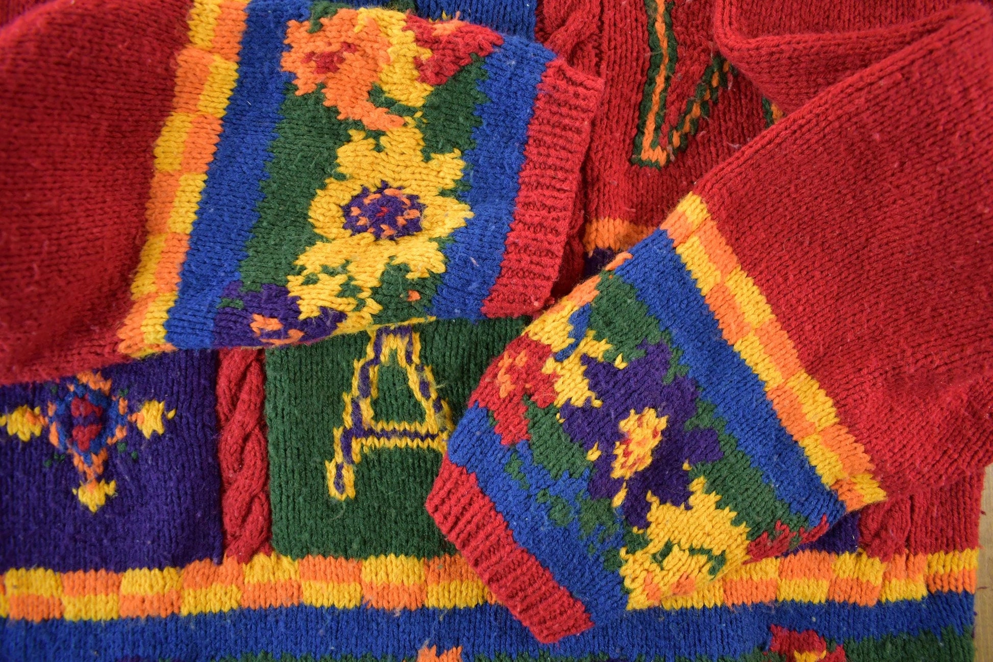 Vintage 1990s Karer Knit Abstract Pattern Crewneck Sweater Women's Large from propervintagecanada