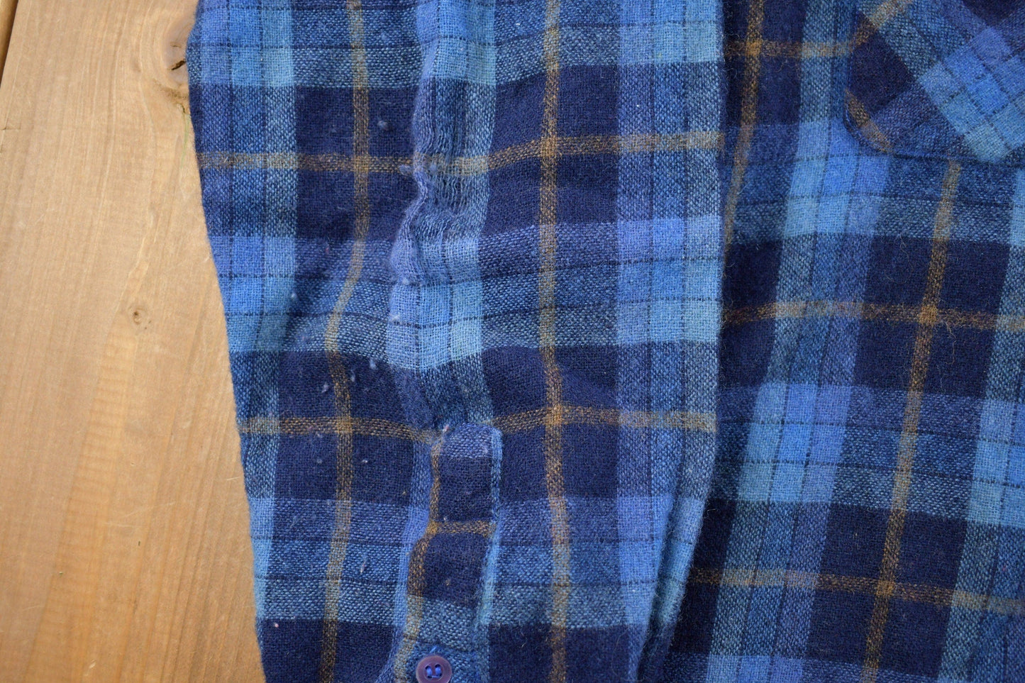 Vintage 1990s Kmart Plaid Wool Flannel Button Up Shirt Men's Large from propervintagecanada