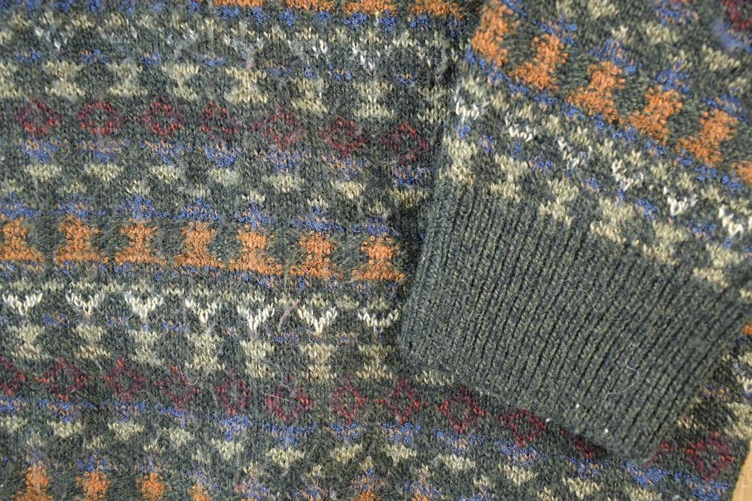 Vintage 1990s Knit Abstract Pattern Crewneck Sweater Mens M from propervintagecanada