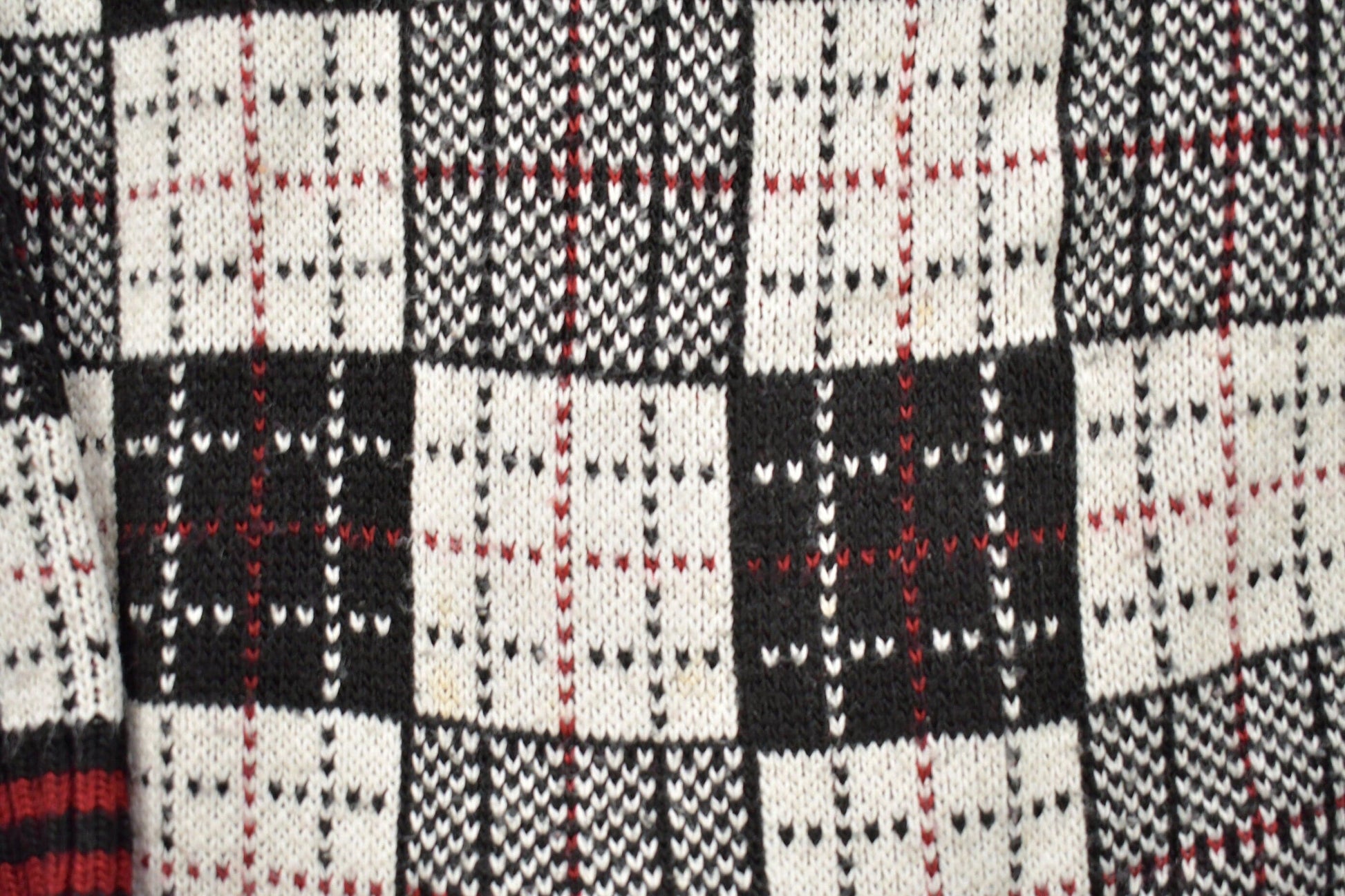 Vintage 1990s Knitted Plaid Crewneck Sweater Men's XS from propervintagecanada