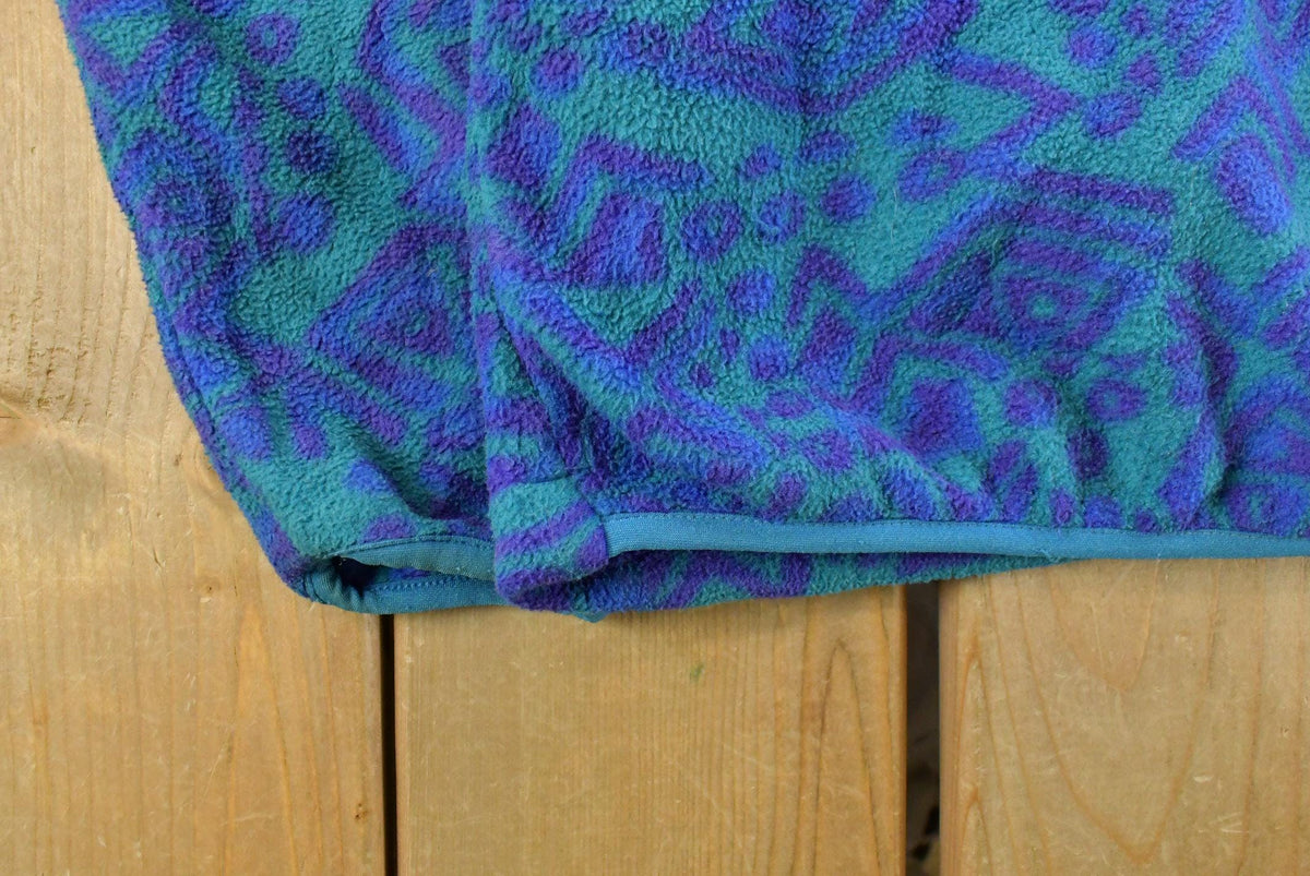 Vintage 1990s L.L. Bean All Over Print Full Zip Fleece Sweater Women's M from propervintagecanada