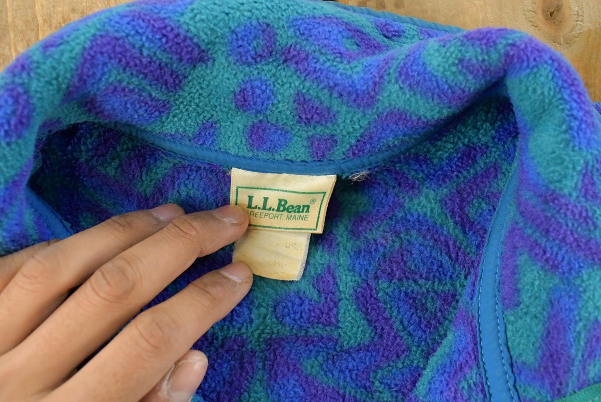 Vintage 1990s L.L. Bean All Over Print Full Zip Fleece Sweater Women's M from propervintagecanada