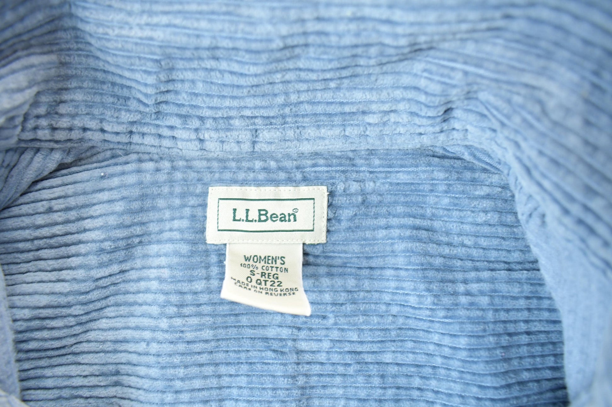 Vintage 1990s L.L Bean Blank Button Up Shirt Men's Large from propervintagecanada
