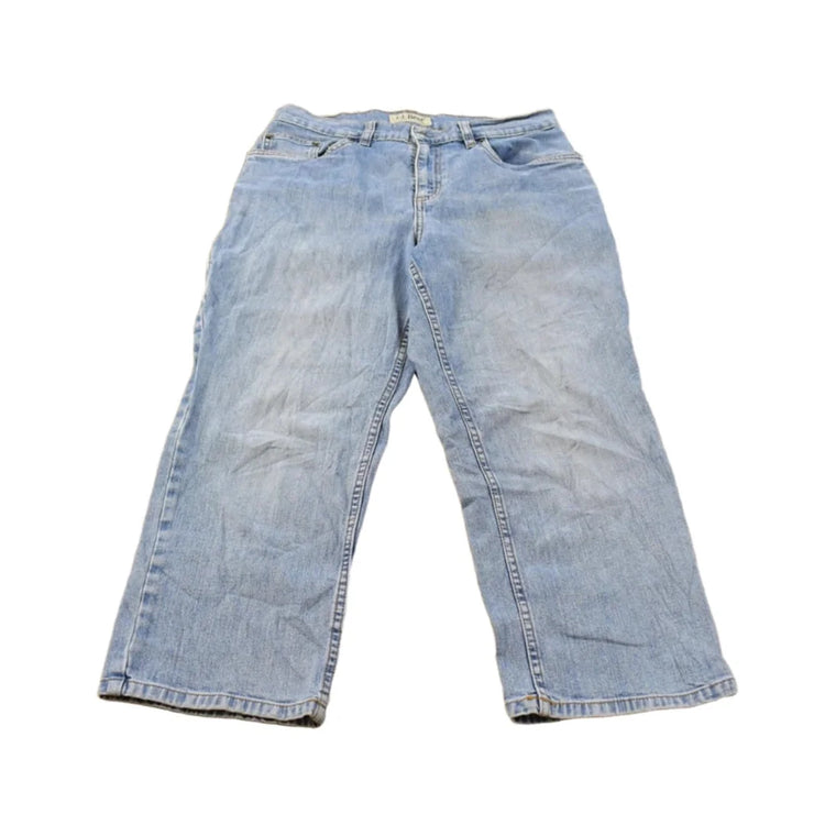 Vintage 1990s L.L. Bean Straight Fit Denim Jeans Women's 30 x 22 from propervintagecanada