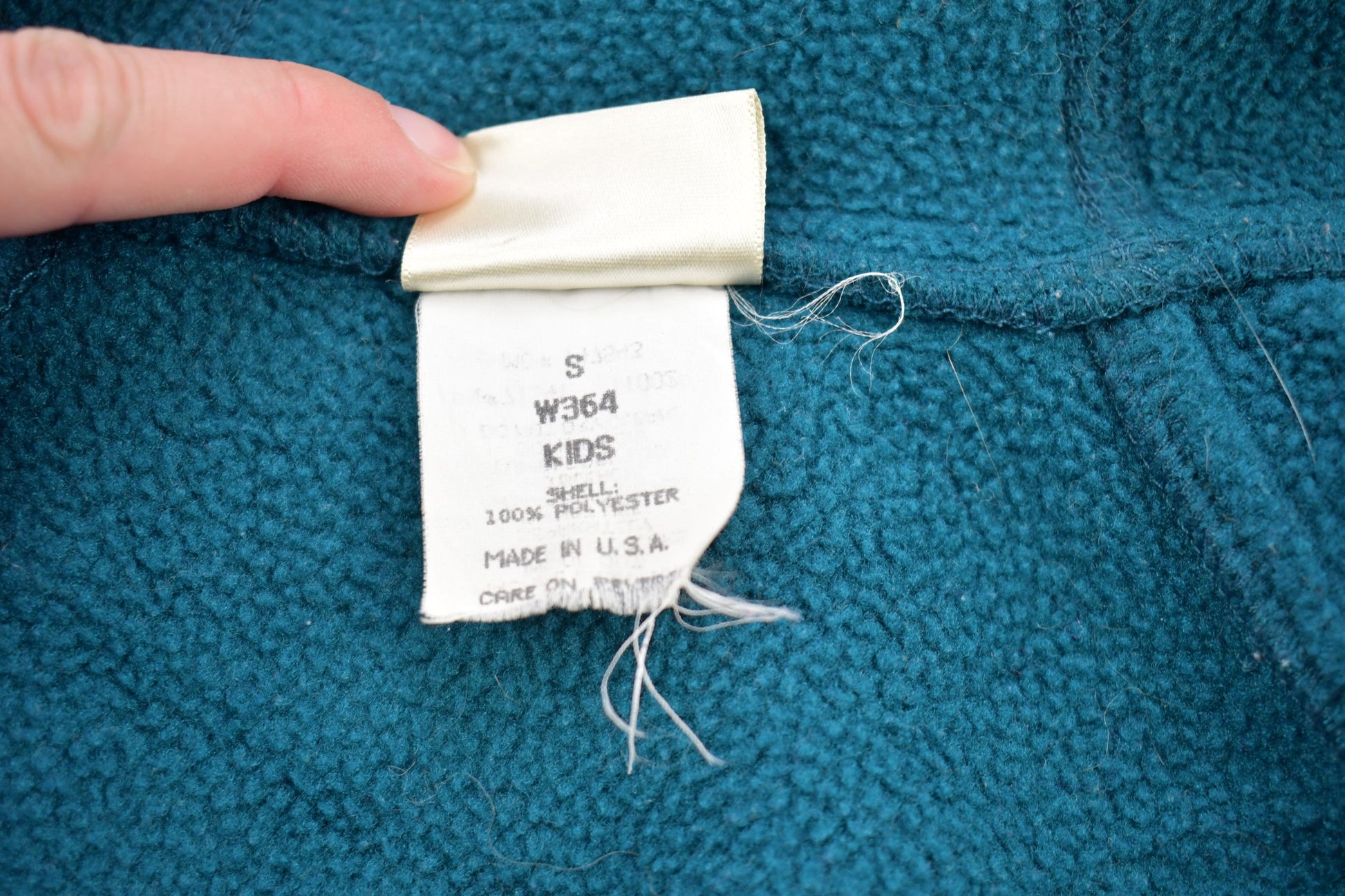 Vintage 1990s L.L. Bean Turquoise Fleece Hoodie Men's 2XS from propervintagecanada