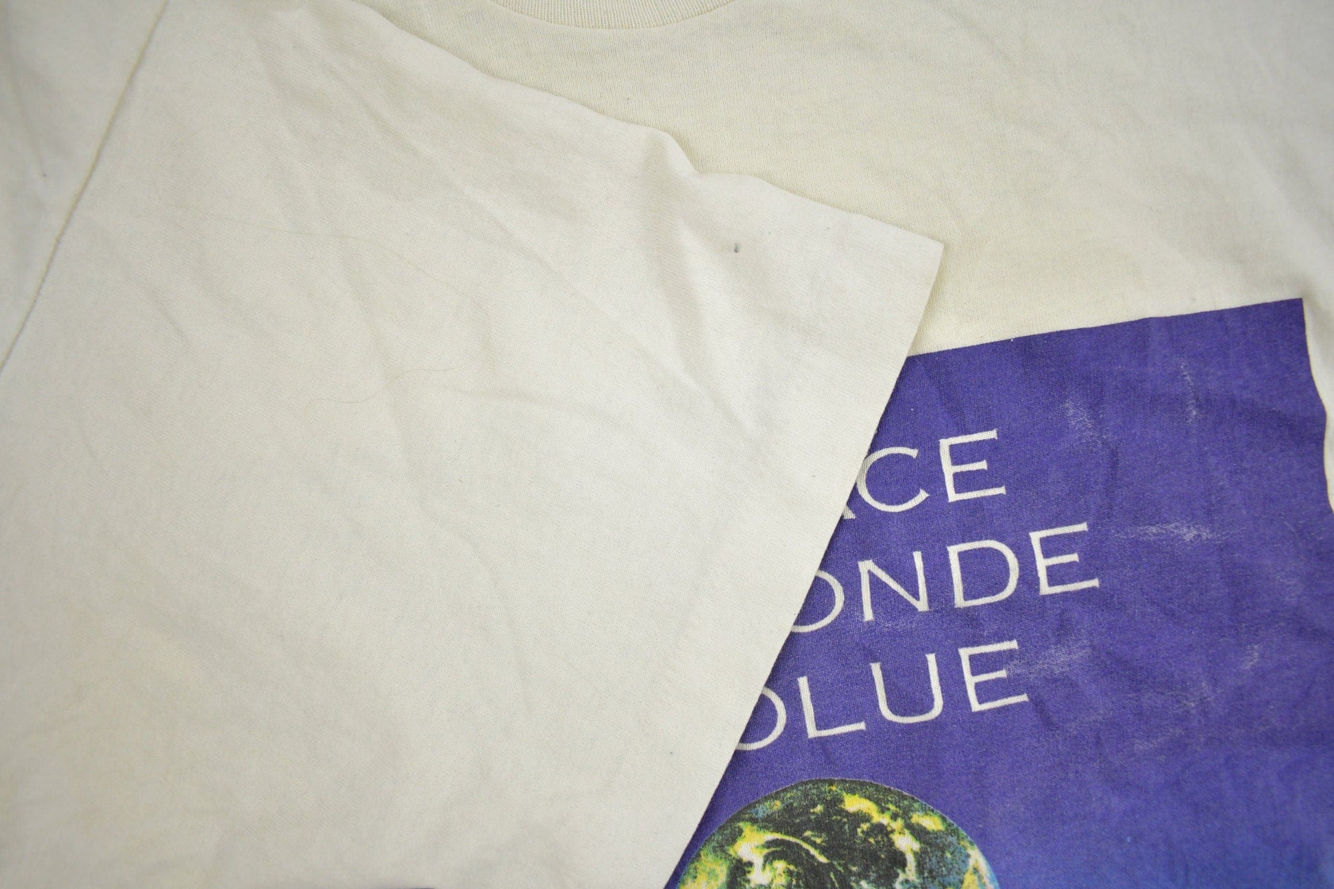 Vintage 1990s La Face Du Monde ��volue Technilab Graphic T Shirt Men's XL from propervintagecanada