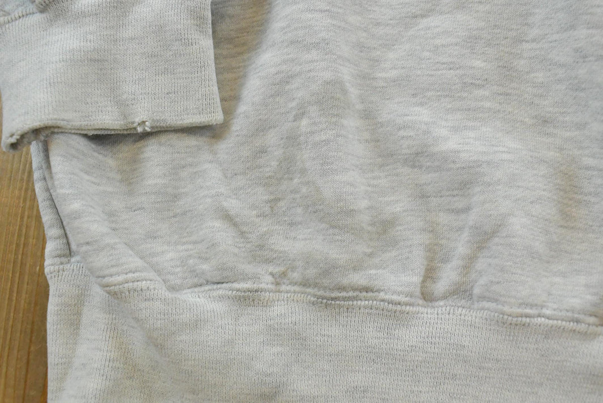 Vintage 1990s La Salle University Crewneck Sweatshirt Men's L / 90s Collegiate / Streetwear / Pennsylvania from propervintagecanada