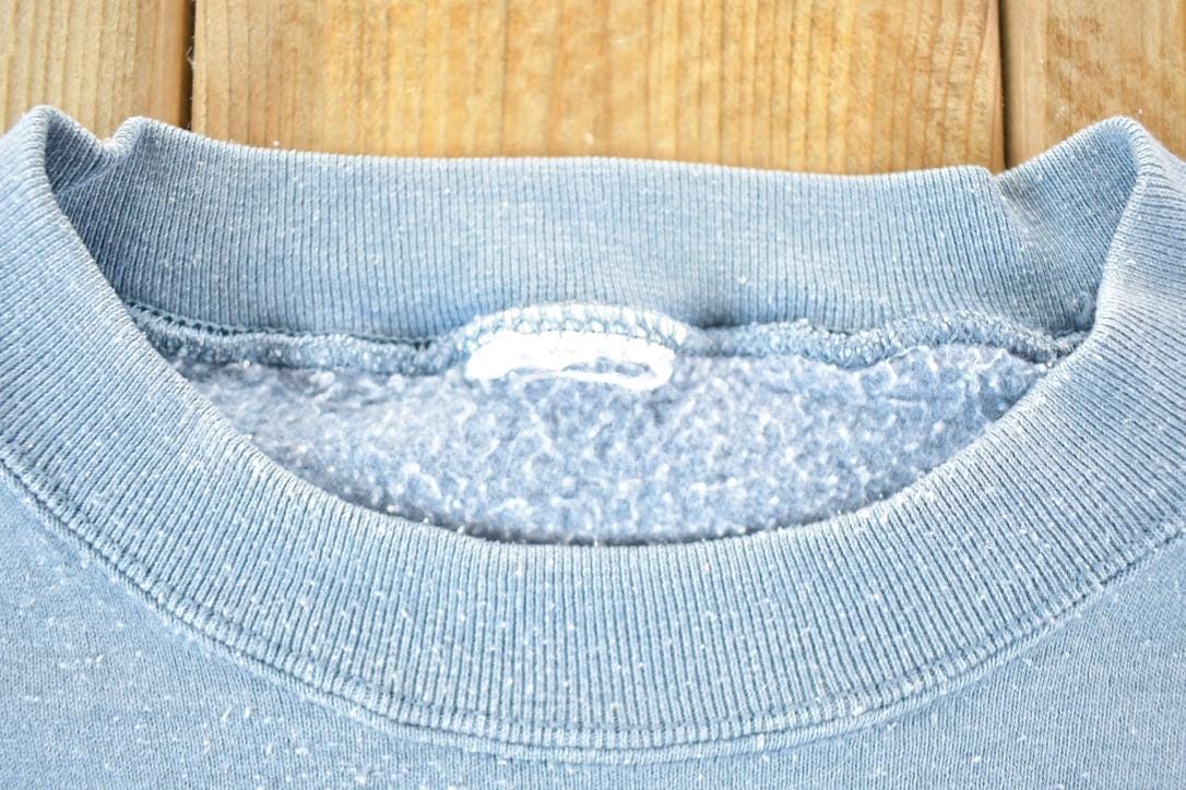 Vintage 1990s Labrador Outdoorsman Crewneck Sweatshirt Mens XL from propervintagecanada