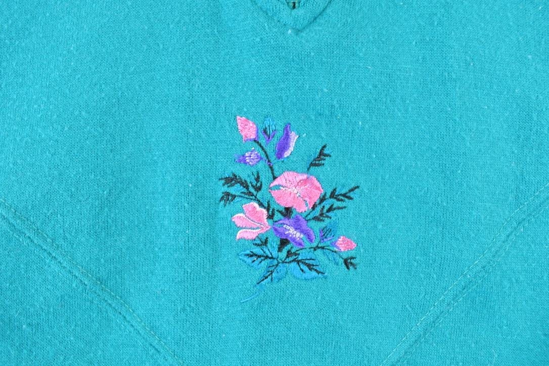Vintage 1990s Lady Foot Locker Floral Quarter Zip Souvenir Crewneck Sweatshirt Men's Large from propervintagecanada