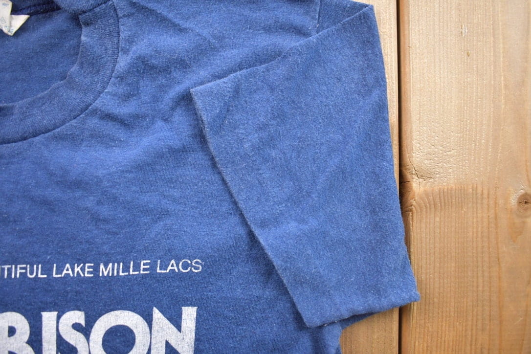 Vintage 1990s Lake Mille Lacs Garrison Creek Saloon & Eatery Souvenir T Shirt from propervintagecanada