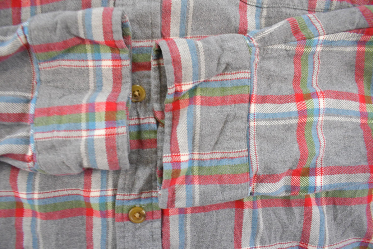 Vintage 1990s Land's End Plaid Flannel Button Up Shirt Men's XL from propervintagecanada