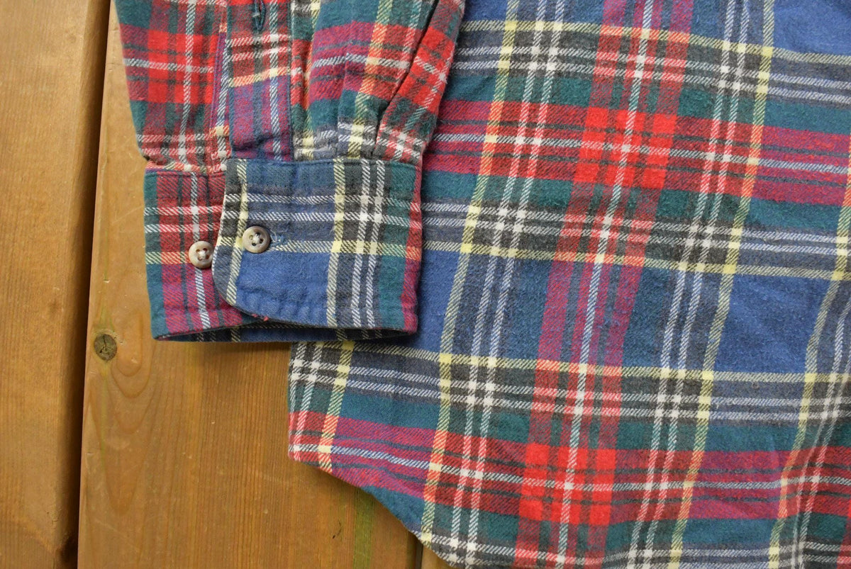 Vintage 1990s Lands End Plaid Flannel Shirt Men's Medium from propervintagecanada