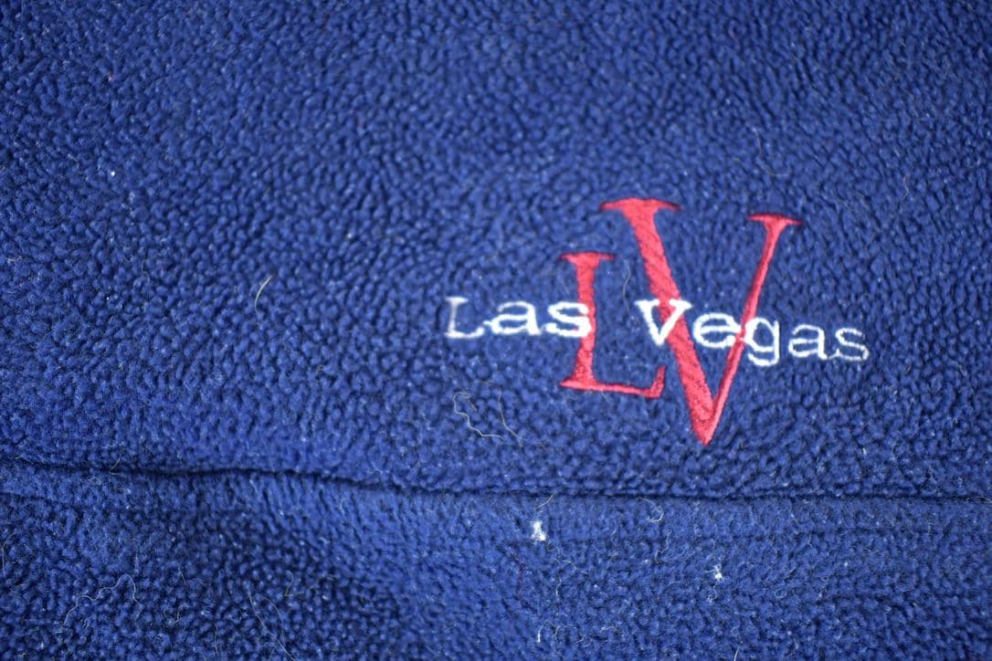 Vintage 1990s Las Vegas Fleece Outdoorsman Sweater Mens XXL from propervintagecanada