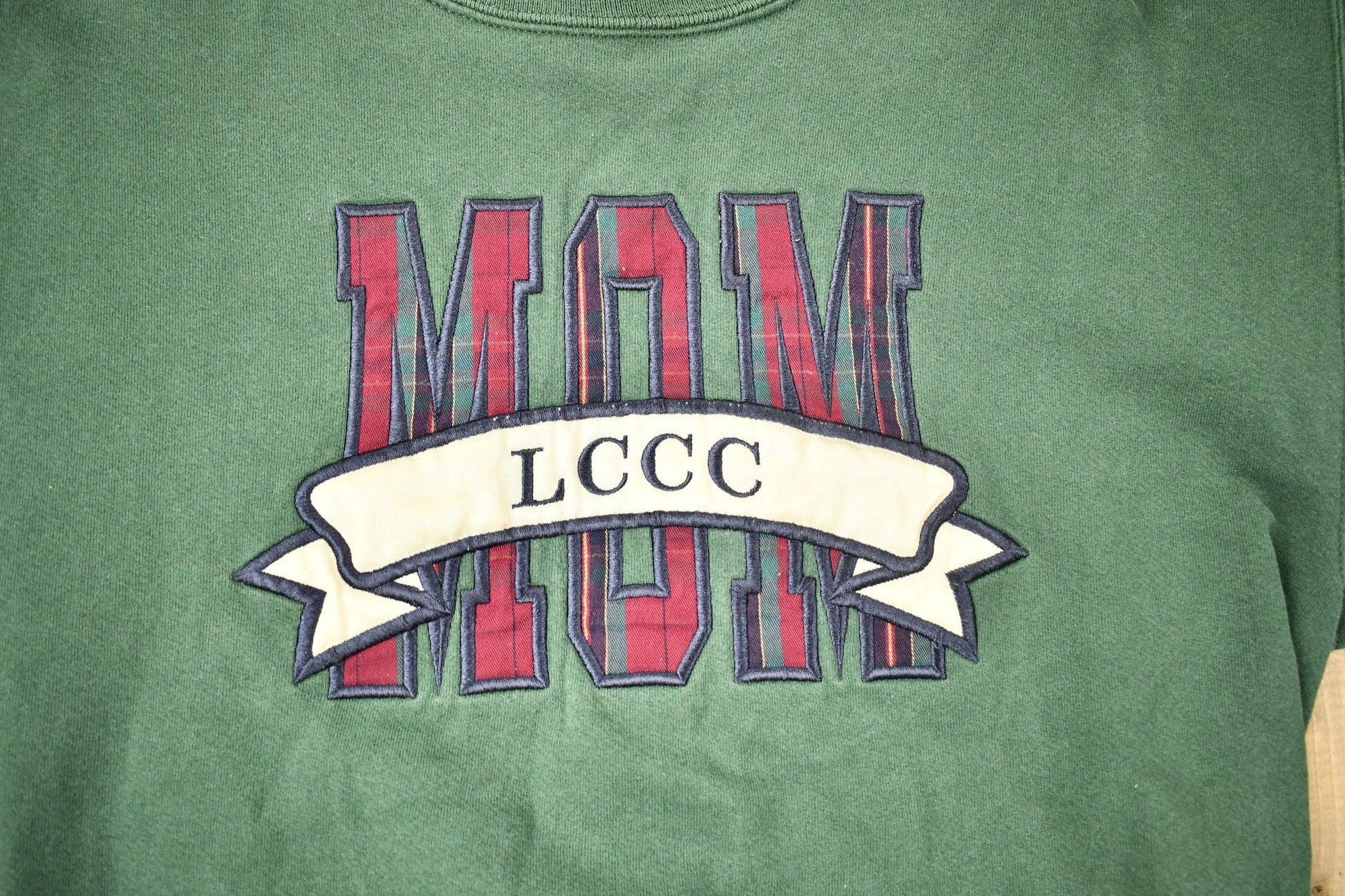 Vintage 1990s LCC Community College MOM Crewneck Men's Medium from propervintagecanada