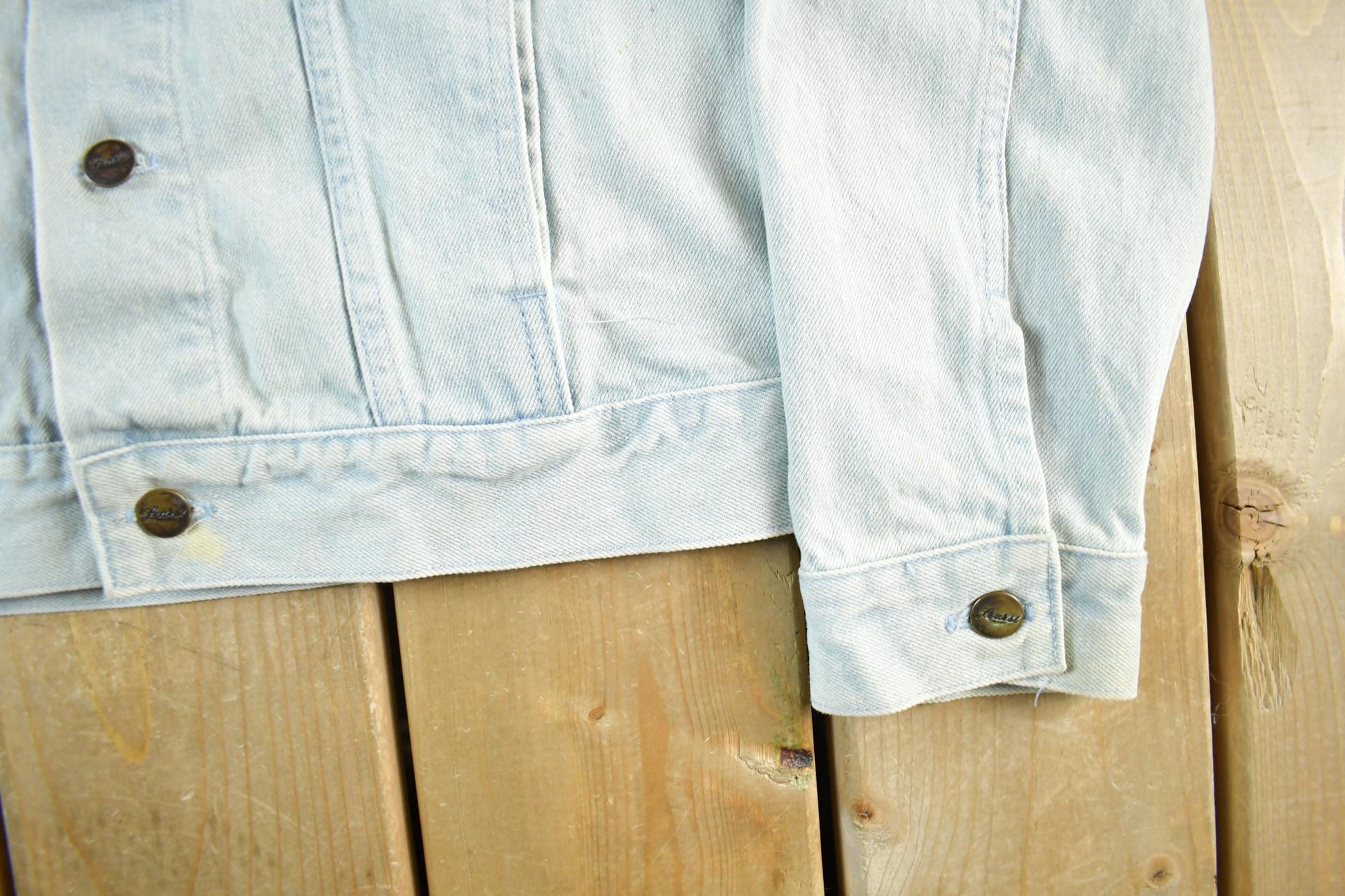 Vintage 1990s Learsi Bleach Acid Wash Denim Jean Trucker Jacket Women's Large from propervintagecanada
