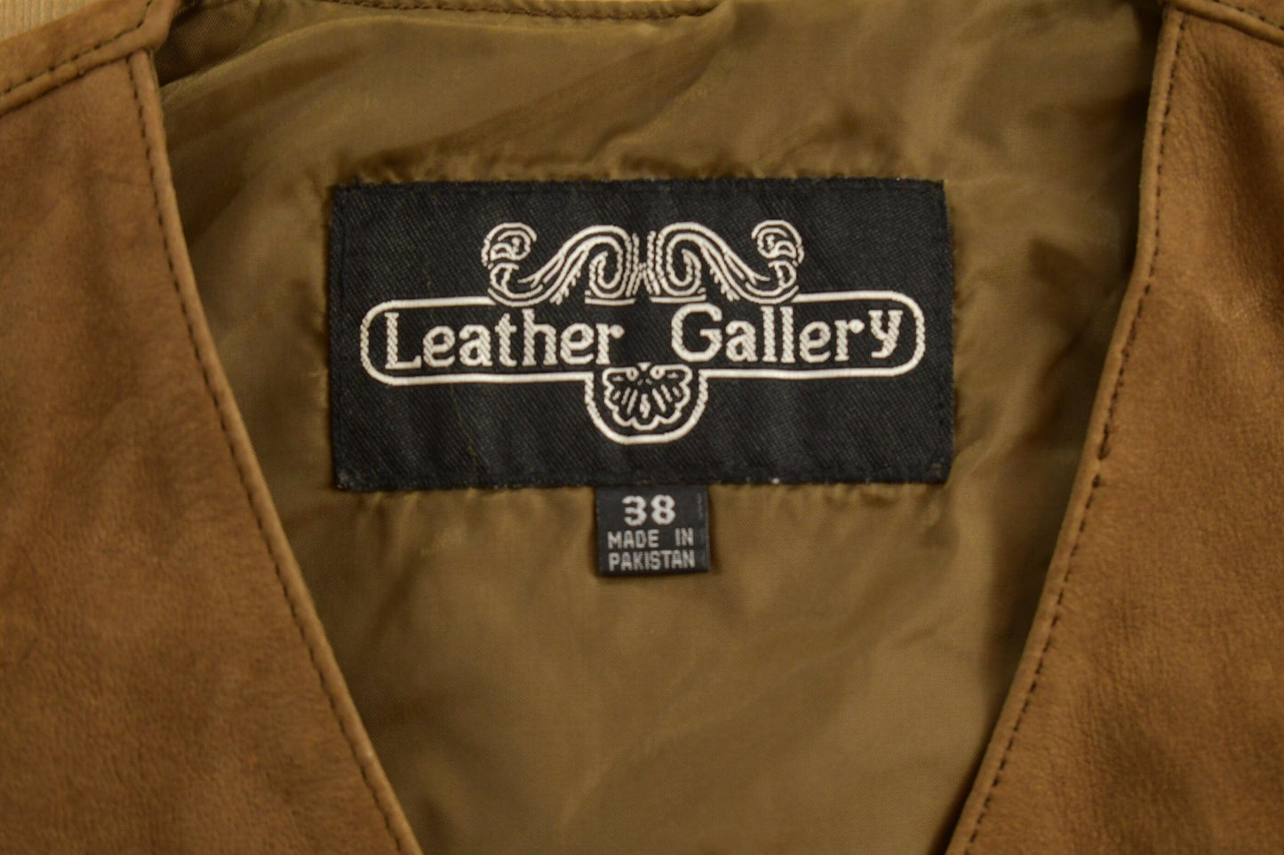 Vintage 1990s Leather Gallery Leather Western Vest Men's S from propervintagecanada