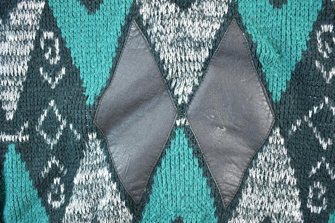 Vintage 1990s Leather Trim Argyle Knit Crewneck Sweatshirt Mens L from propervintagecanada