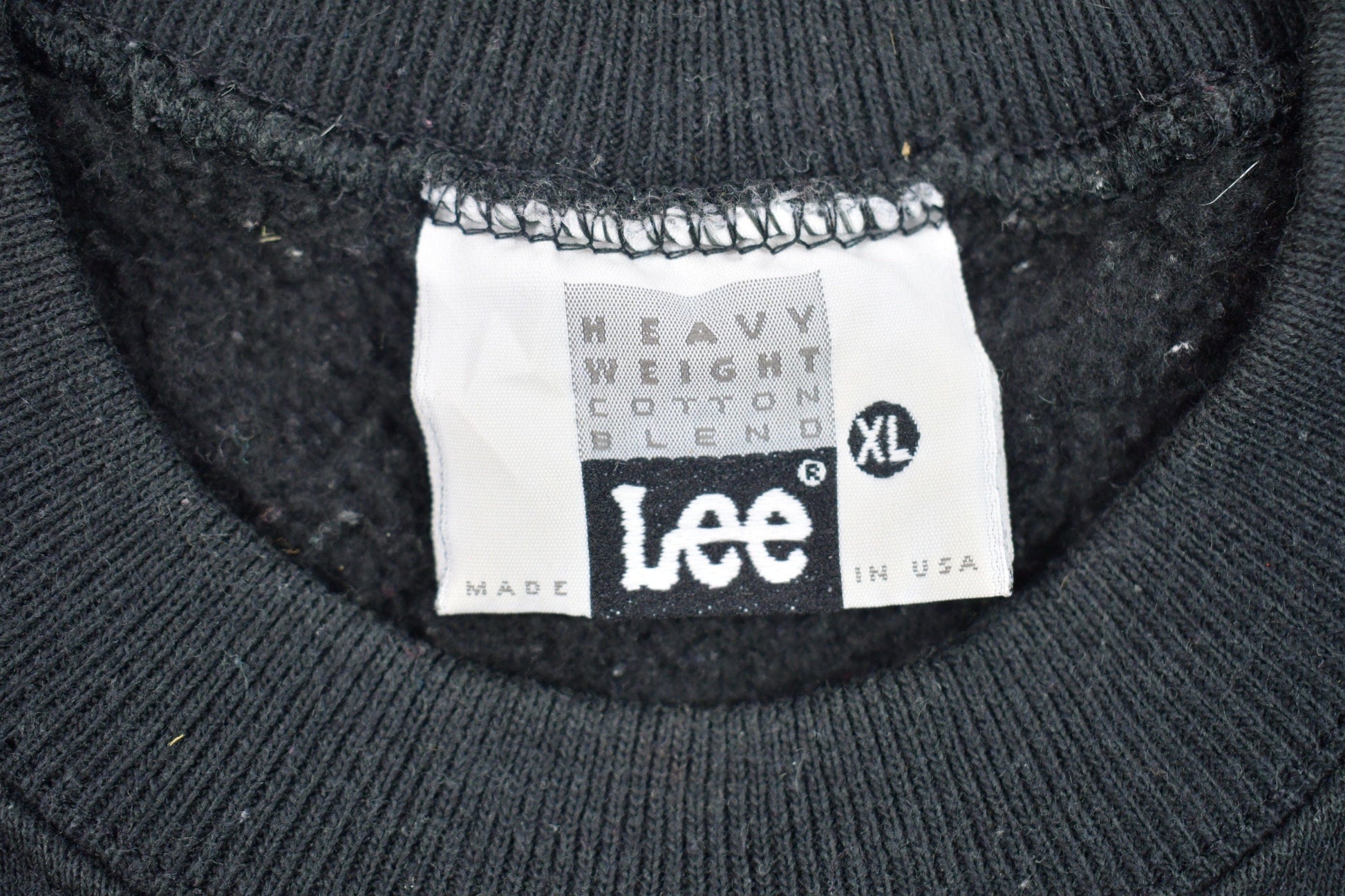 Vintage 1990s Lee Blank Basic Crewneck Sweatshirt Men's Large from propervintagecanada