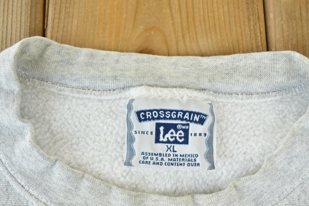 Vintage 1990s Lee Crossgrain Hempstead University Crewneck Men's XL from propervintagecanada