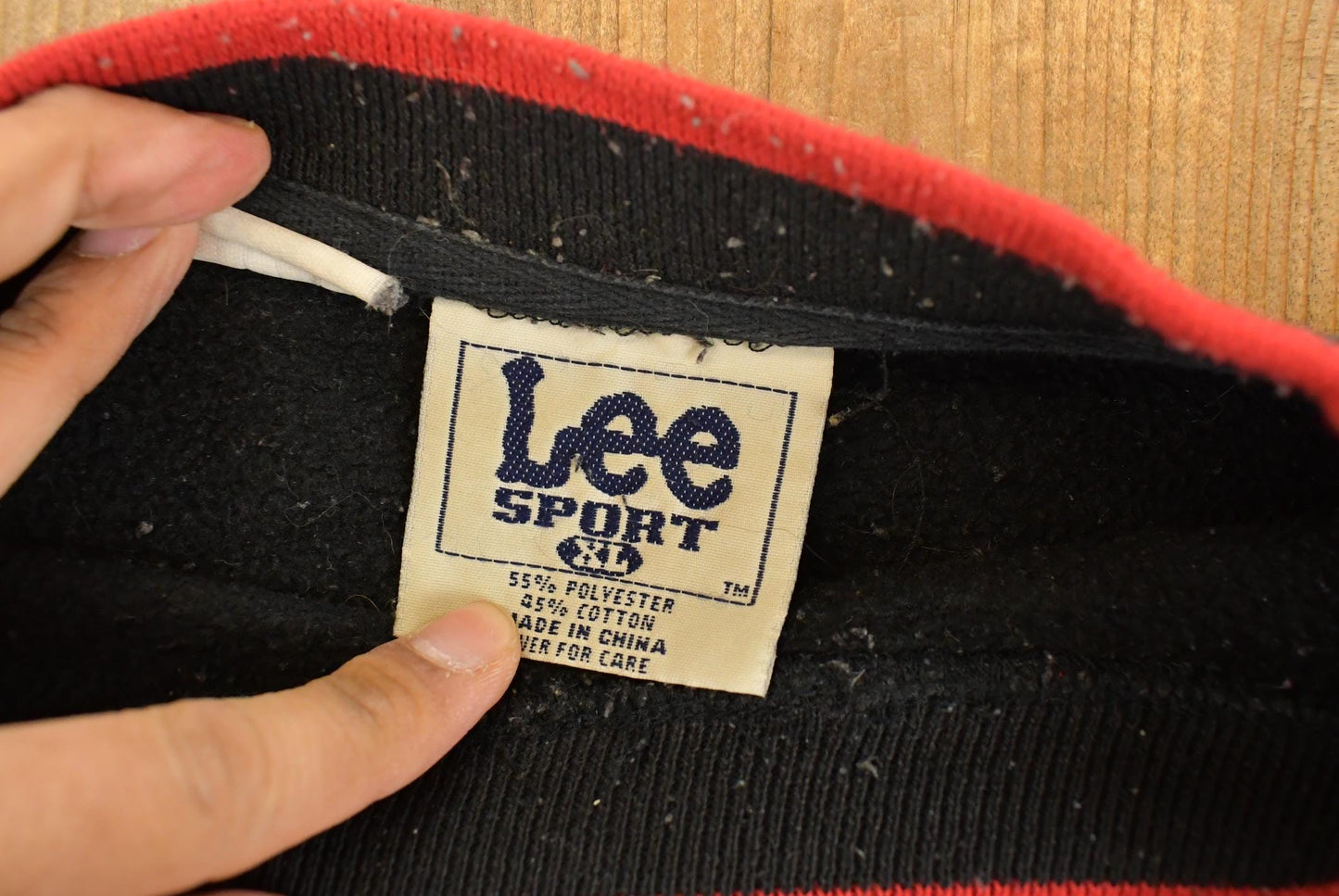 Vintage 1990s Lee Sport Chicago Blackhawks NHL Crewneck Sweatshirt Men's XL from propervintagecanada