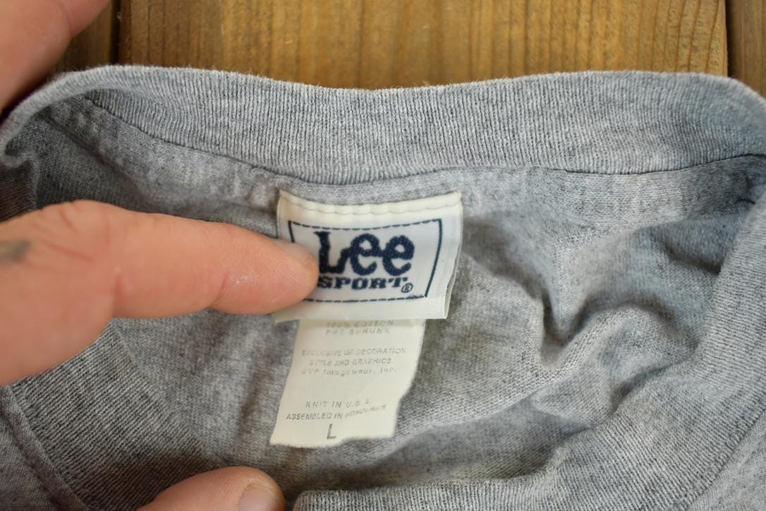 Vintage 1990s Lee Sport Chicago White Sox MLB Graphic T-ShirtMen's Medium from propervintagecanada