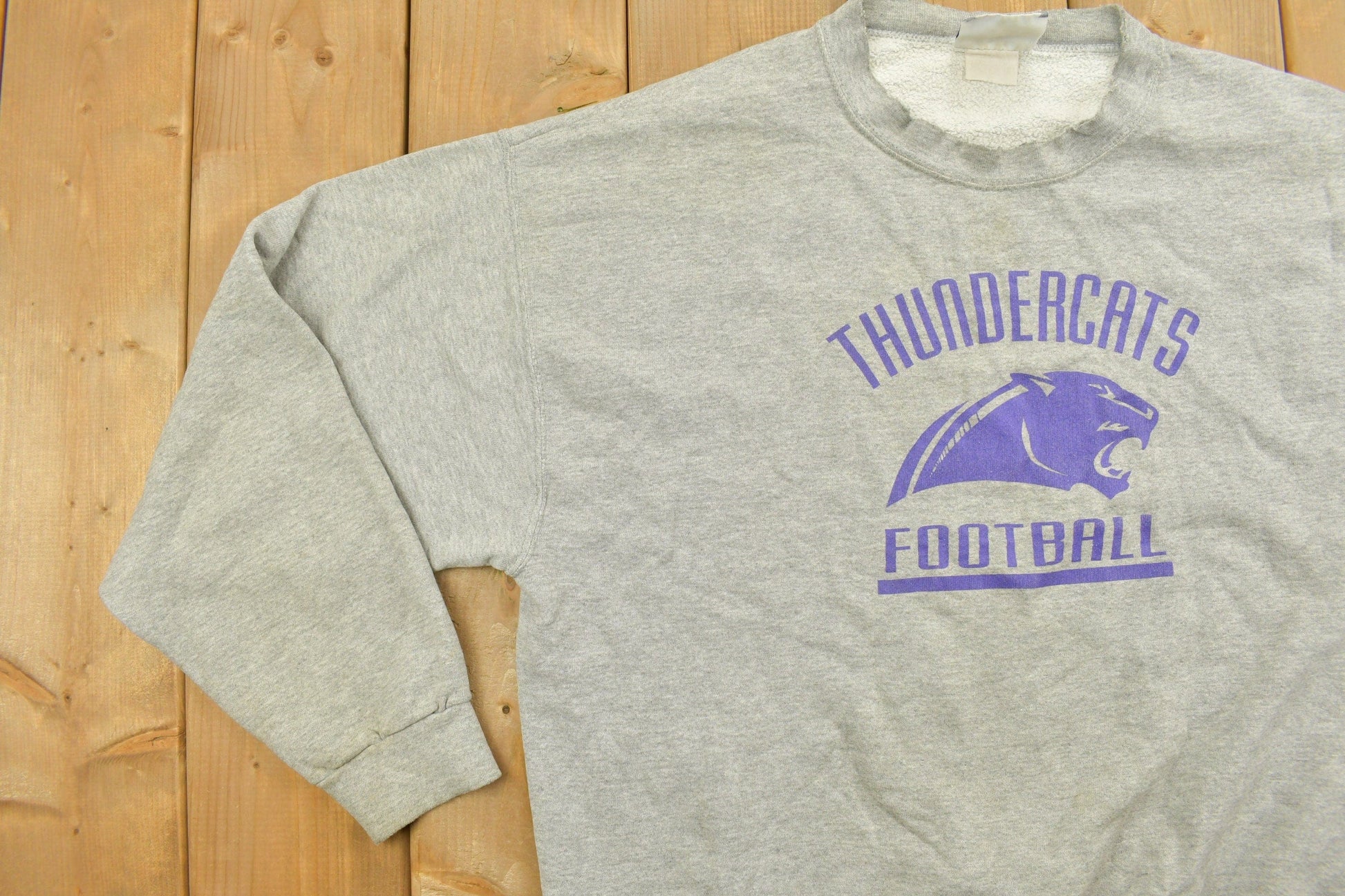 Vintage 1990s Lee Thundercats Football Crewneck Sweatshirt Men's XL from propervintagecanada