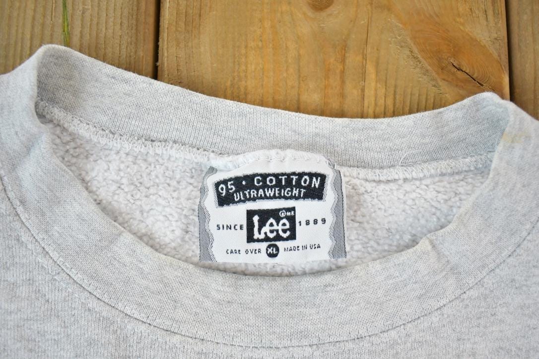 Vintage 1990s Lee Ultraweight Packers Collegiate Style Souvenir Crewneck Sweatshirt Made In USA Men's XL from propervintagecanada