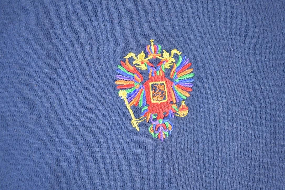 Vintage 1990s Lee Ultraweight Souvenir Crewneck Sweatshirt Made In USA Men's XL from propervintagecanada