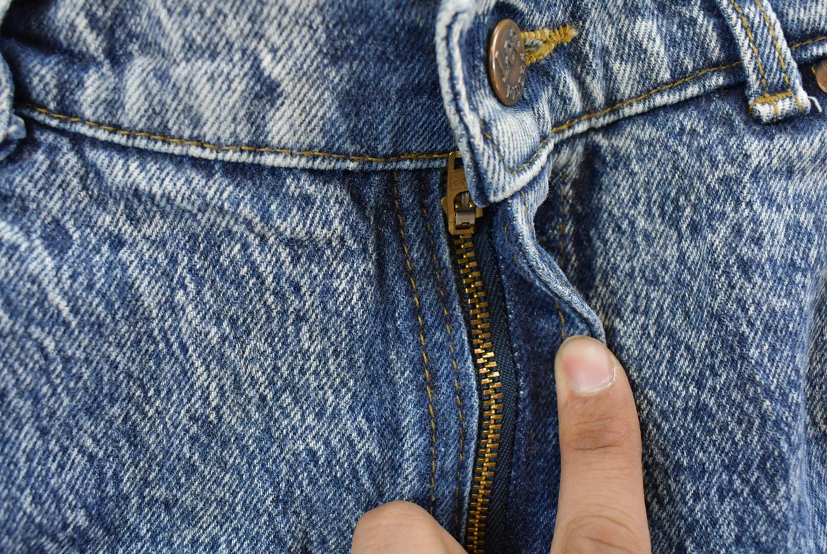 Vintage 1990s Lee Women's Acid Wash Denim Jeans Women's 30 x 28 from propervintagecanada