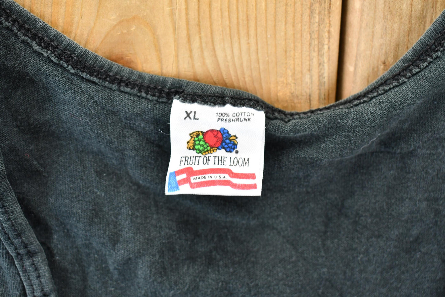 Vintage 1990s Left Coast Martha's Vineyard Souvenir Graphic Travel T-Shirt Men's XL from propervintagecanada