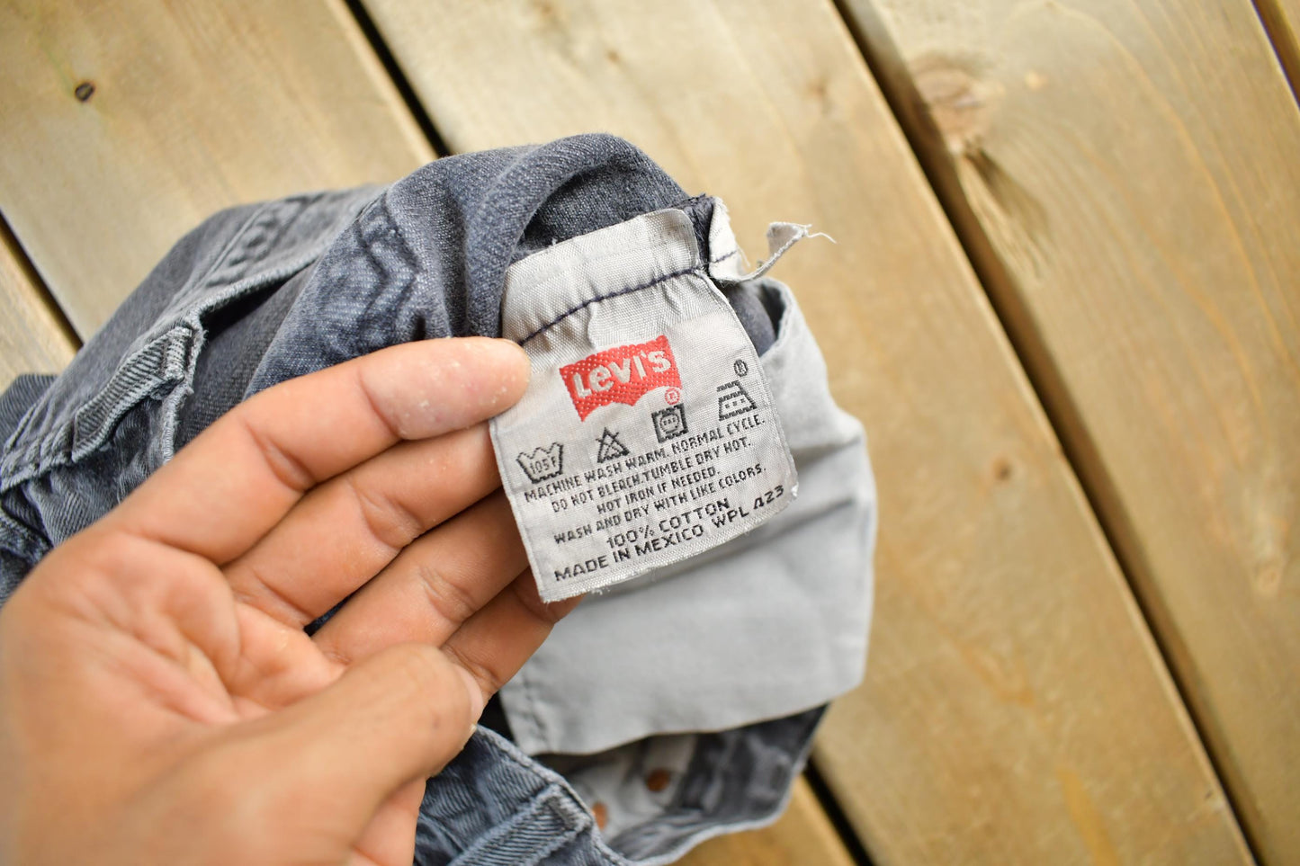 Vintage 1990s Levi's 501 Denim Jeans Women's 26 x 31 from propervintagecanada