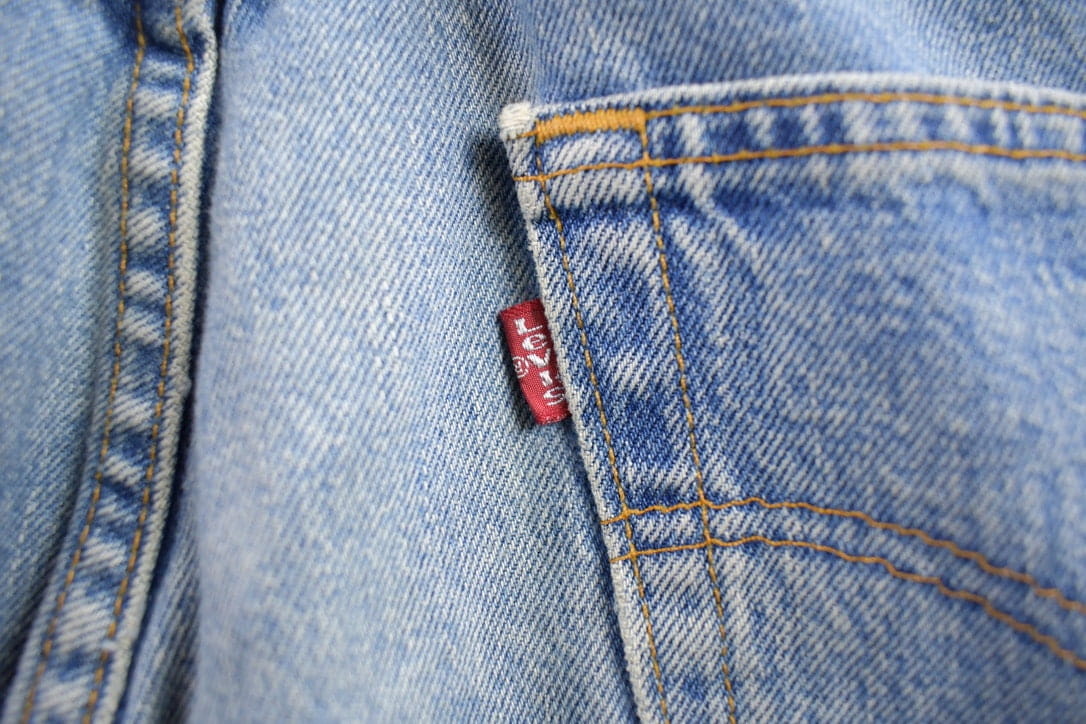 Vintage 1990s Levi's 501 Jeans Made In USA Size 36x32 from propervintagecanada