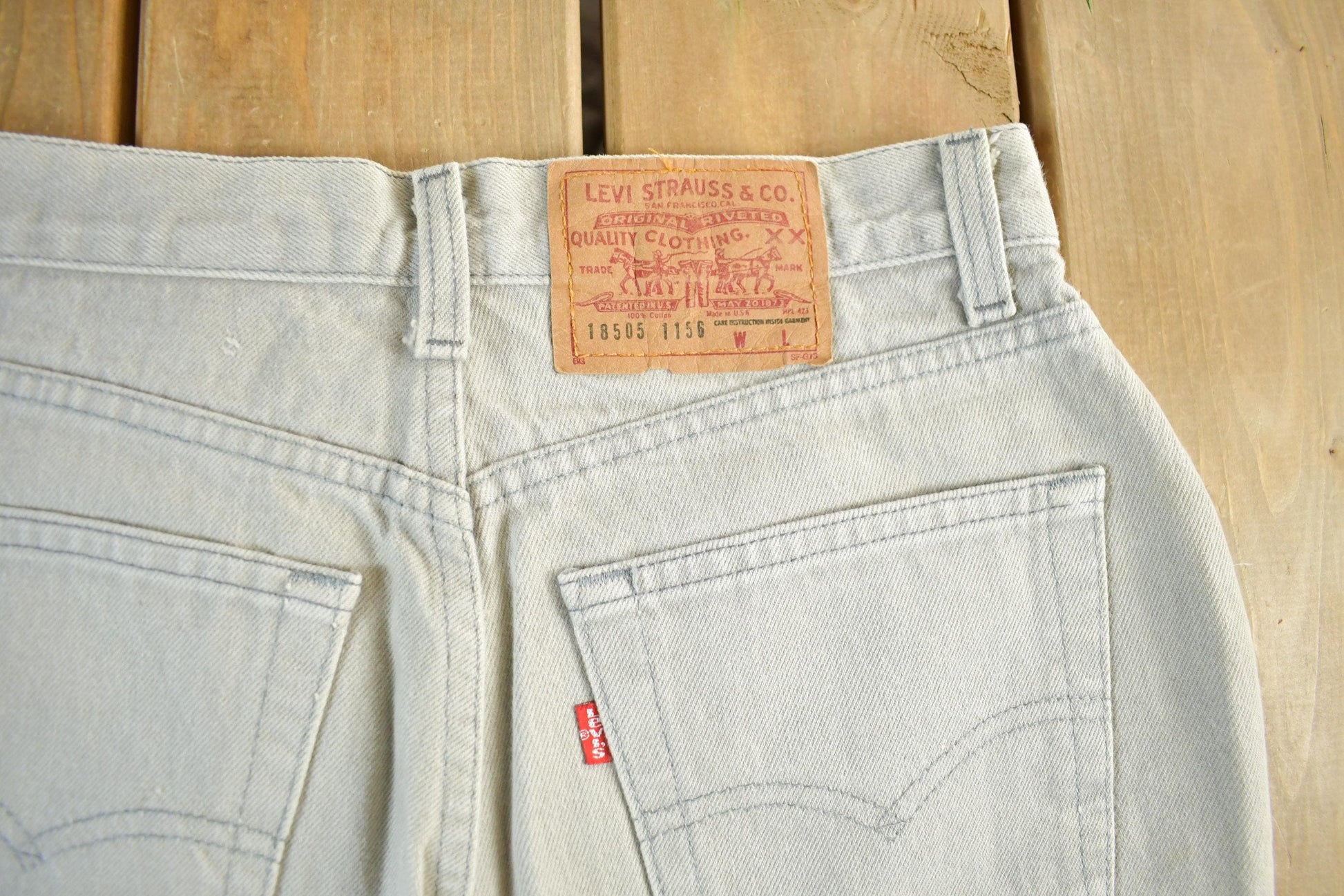 Vintage 1990s Levi's 505 Denim Jeans Women's 28 x 22