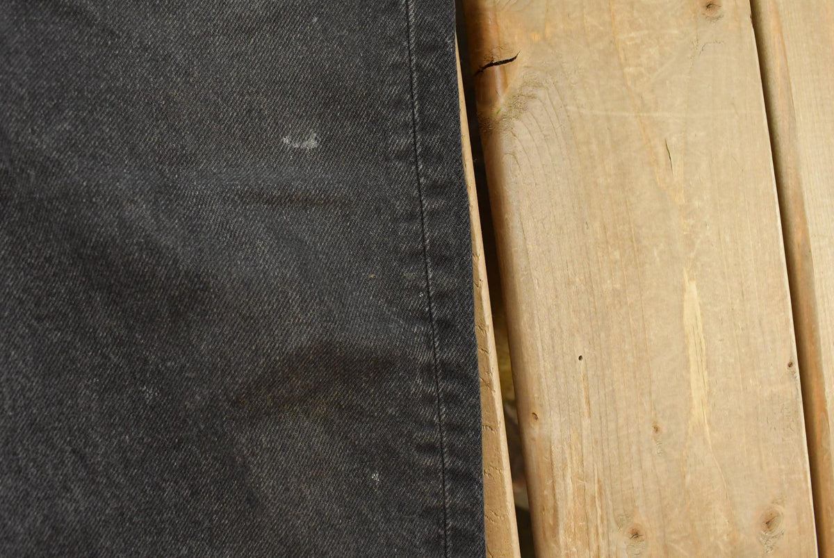 Vintage 1990s Levi's 505 Regular Fit Denim Jeans Men's 33 x 31 from propervintagecanada