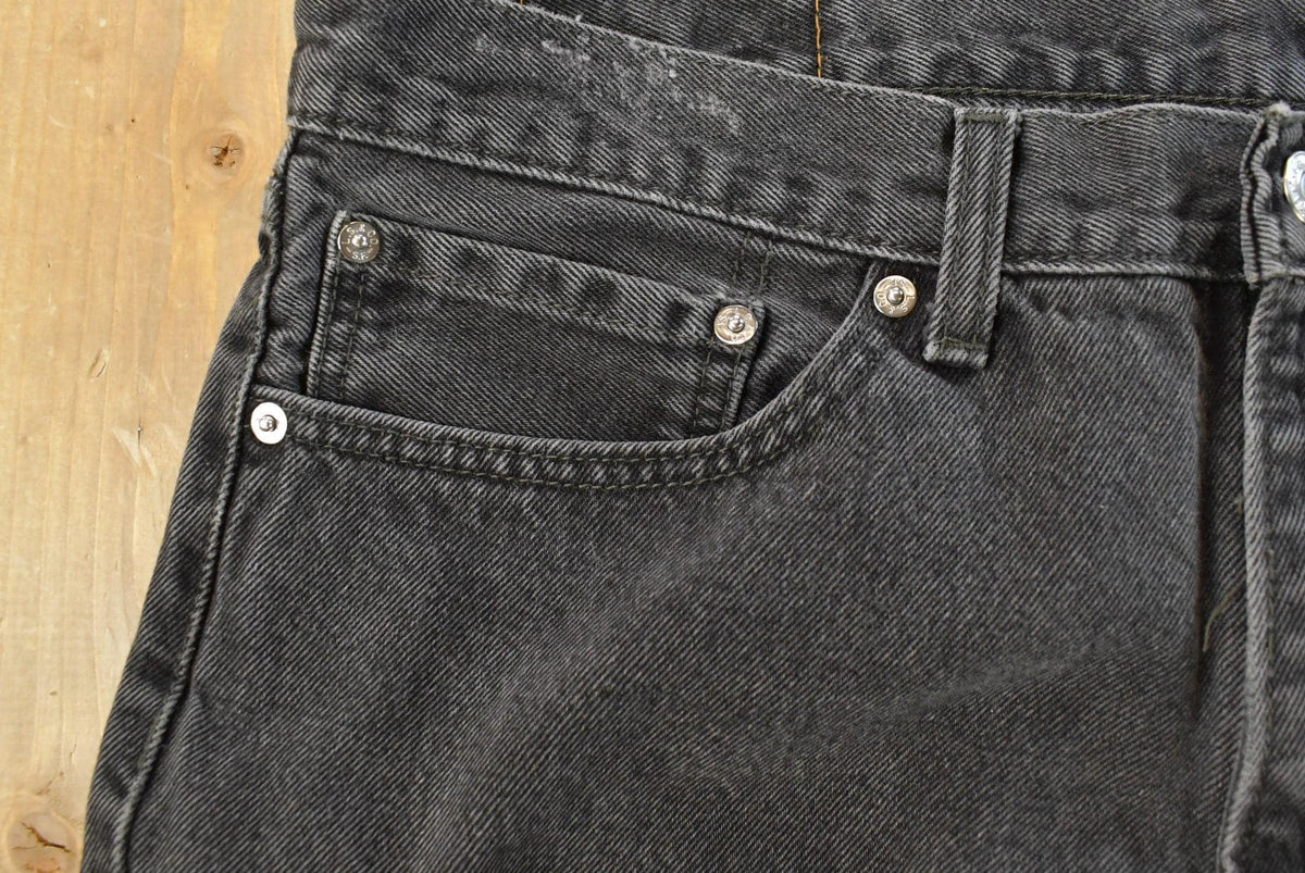 Vintage 1990s Levi's 505 Regular Straight Denim Jeans Men's 34 x 27 from propervintagecanada