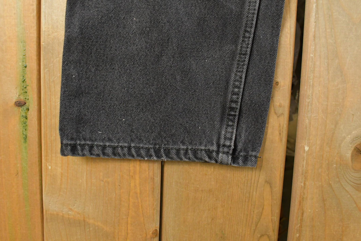 Vintage 1990s Levi's 505 Regular Straight Denim Jeans Men's 34 x 27 from propervintagecanada