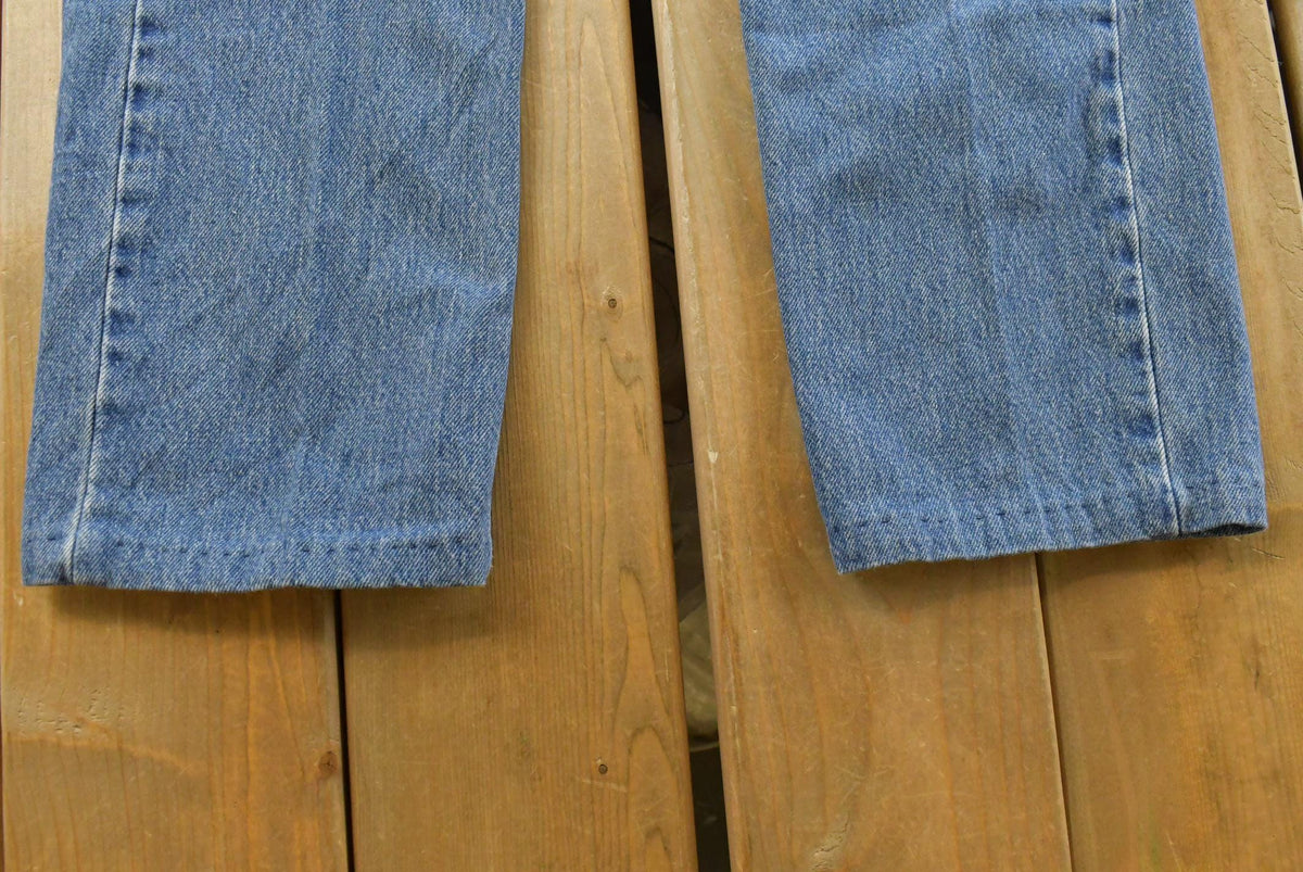 Vintage 1990s Levi's 505 Regular Straight Fit Denim Blue Jeans Men's 29 x 27.5 from propervintagecanada