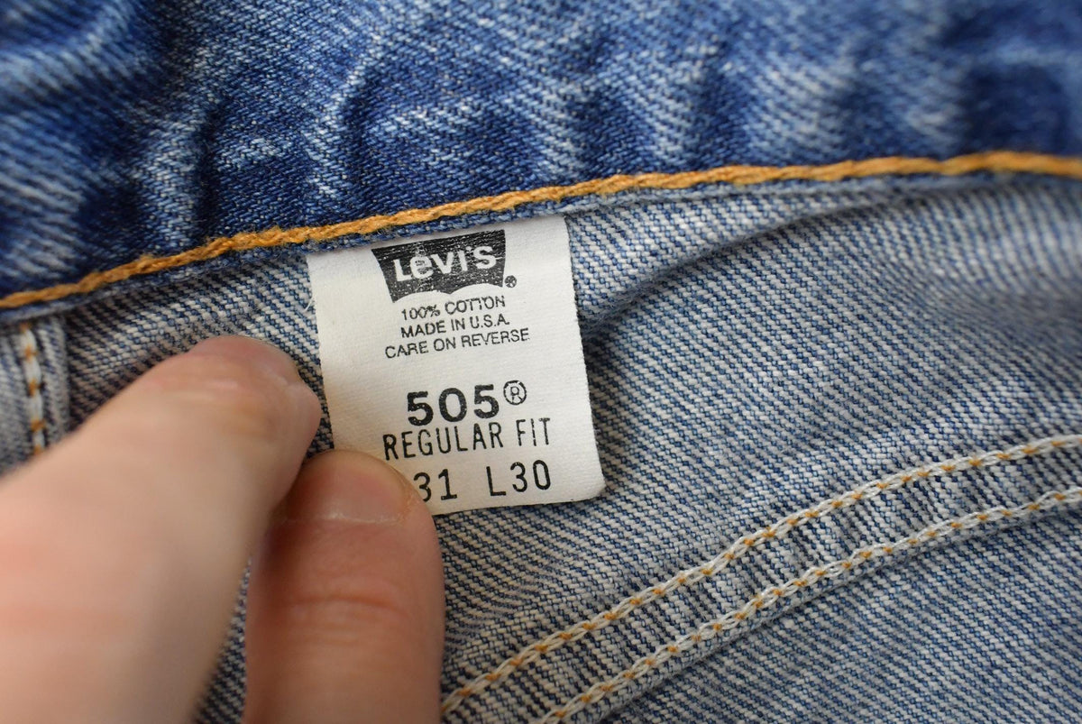 Vintage 1990s Levi's 505 Regular Straight Fit Denim Blue Jeans Men's 29 x 27.5 from propervintagecanada