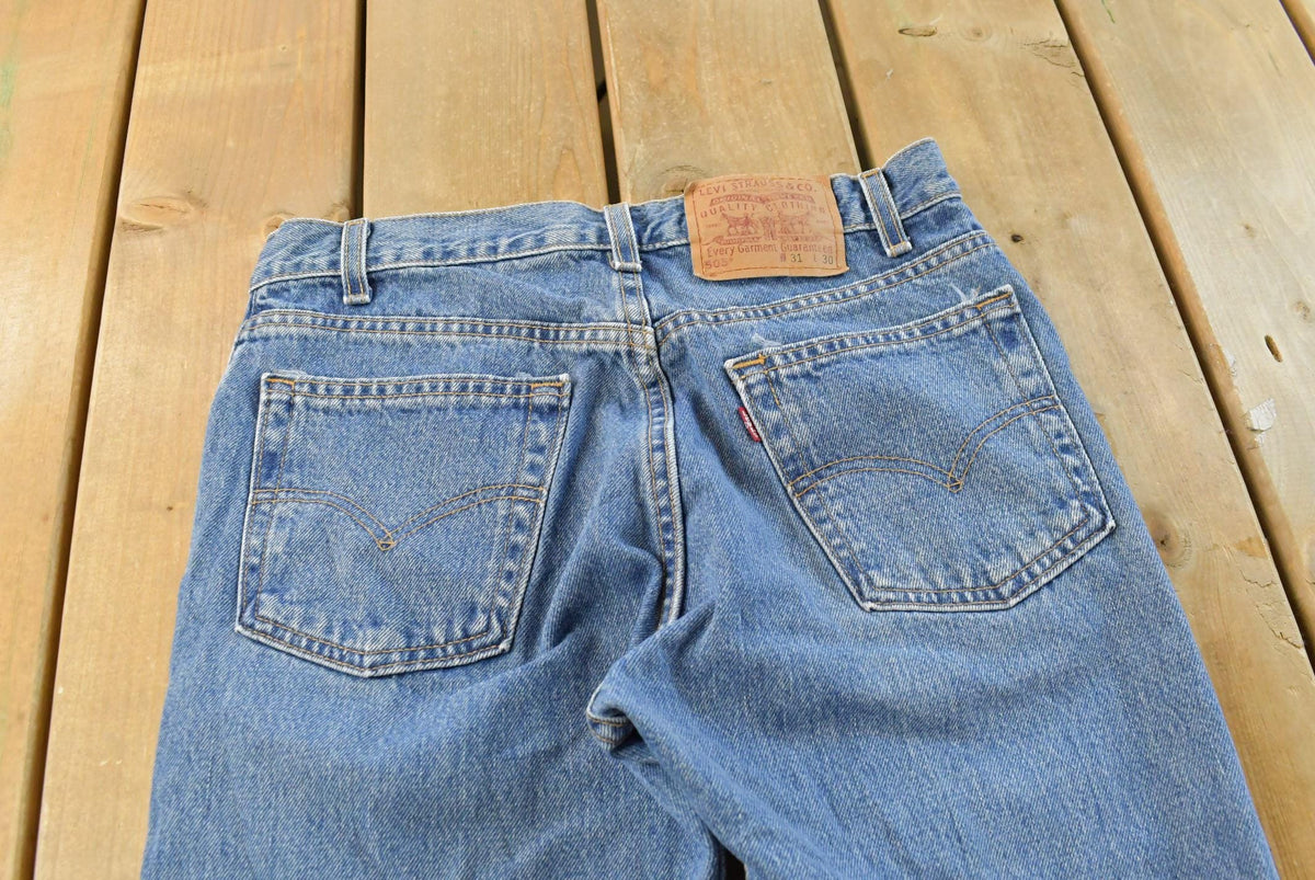 Vintage 1990s Levi's 505 Regular Straight Fit Denim Blue Jeans Men's 29 x 27.5 from propervintagecanada
