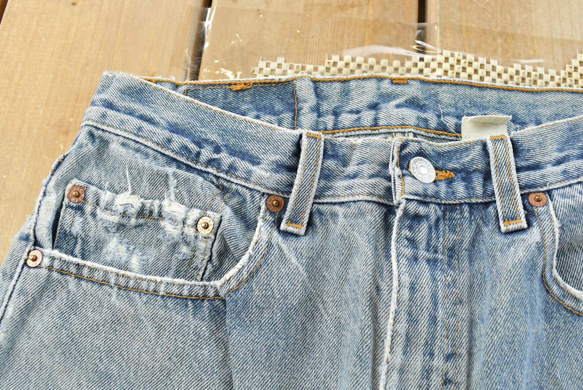 Vintage 1990s Levi's 505 Regular Straight Fit Denim Blue Jeans Men's 32 x 29 from propervintagecanada